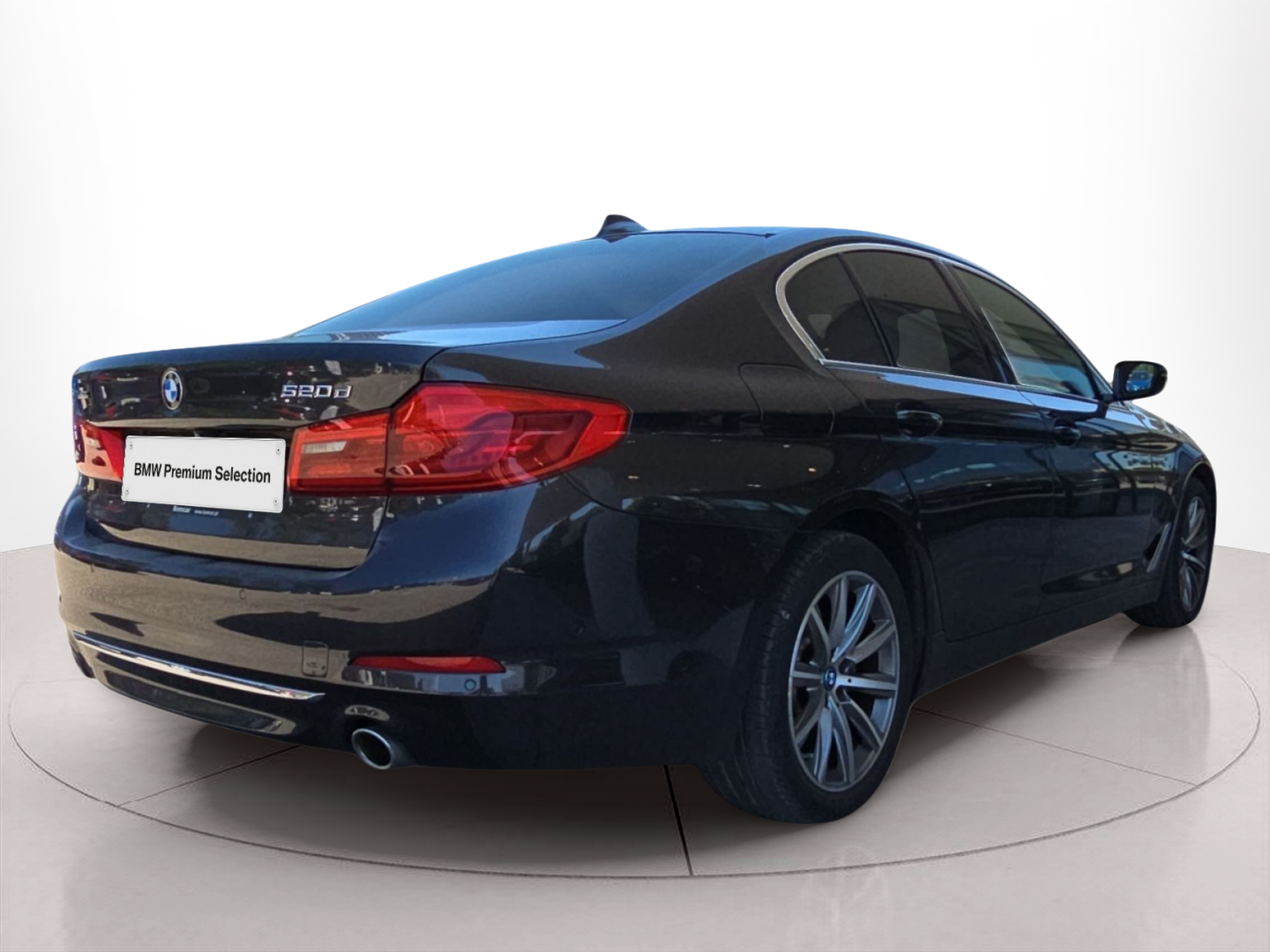 BMW Série 5 520d Berlina color Gris. Año 2019. 140KW(190CV). Diesel. En concesionario MCoutinho Bomcar Leiria de Leiria