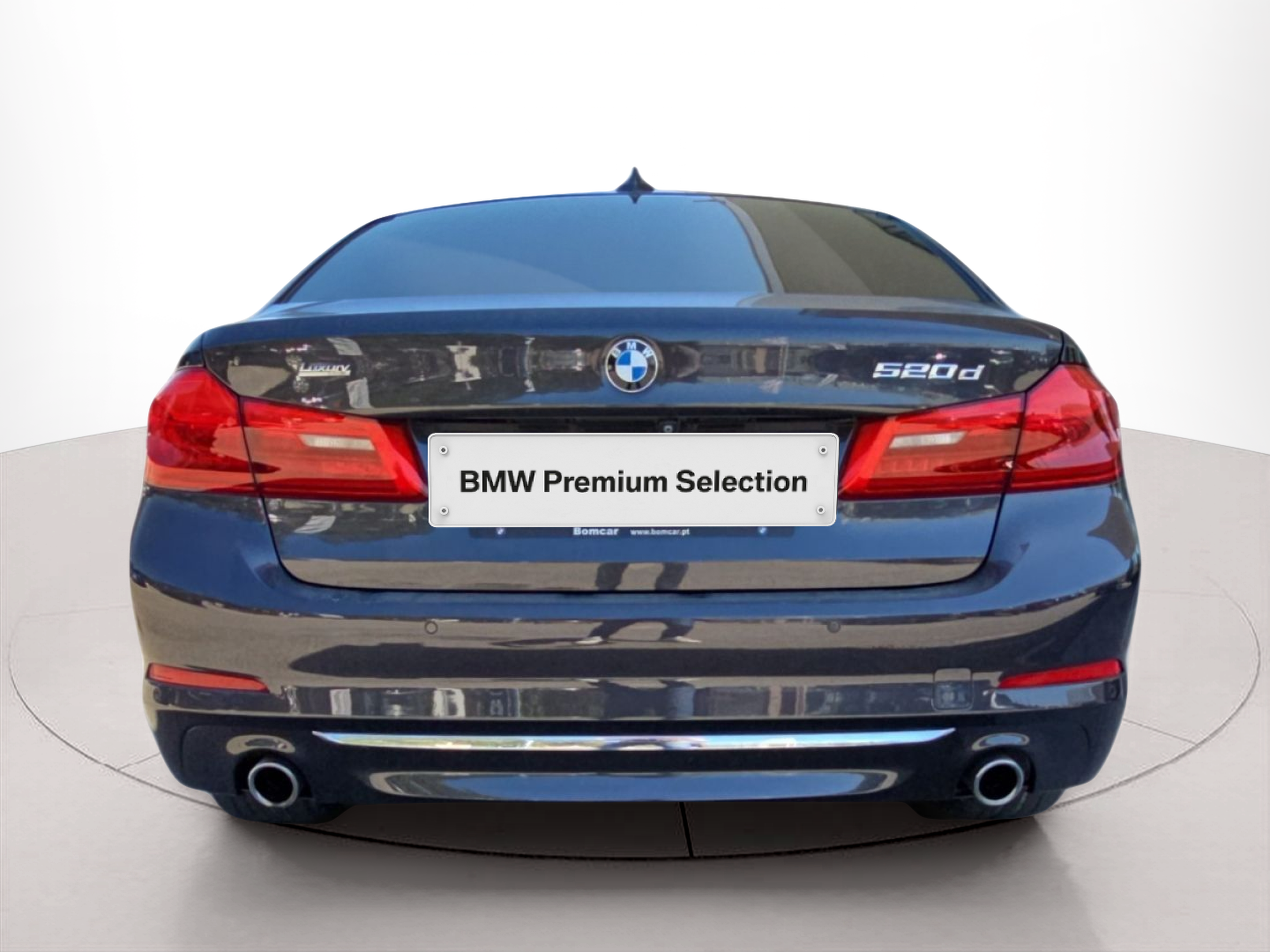 BMW Série 5 520d Berlina color Gris. Año 2019. 140KW(190CV). Diesel. En concesionario MCoutinho Bomcar Leiria de Leiria