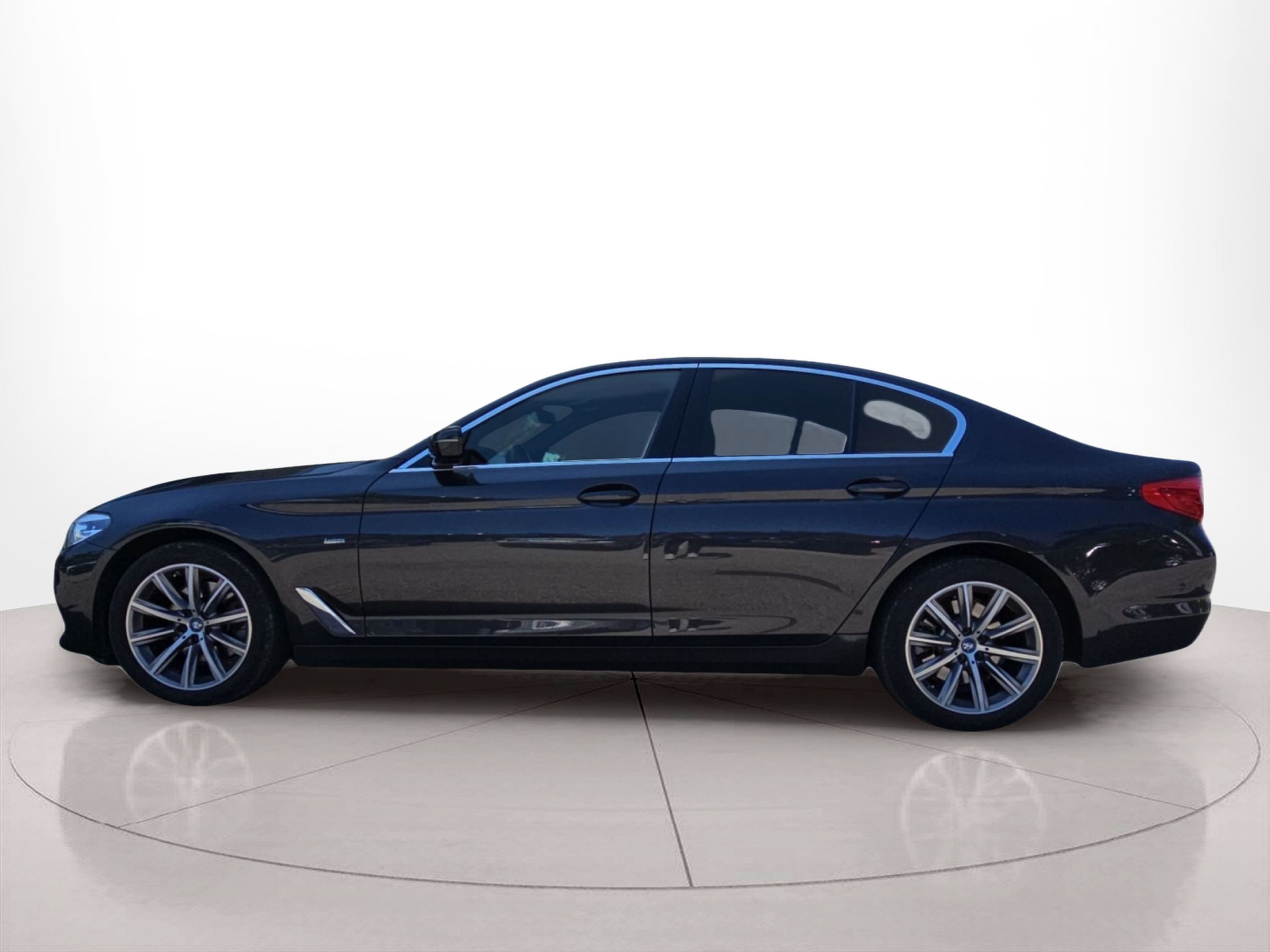 Fotos de BMW Série 5 520d Berlina color Gris. Año 2019. 140KW(190CV). Diesel. En concesionario MCoutinho Bomcar Leiria de Leiria