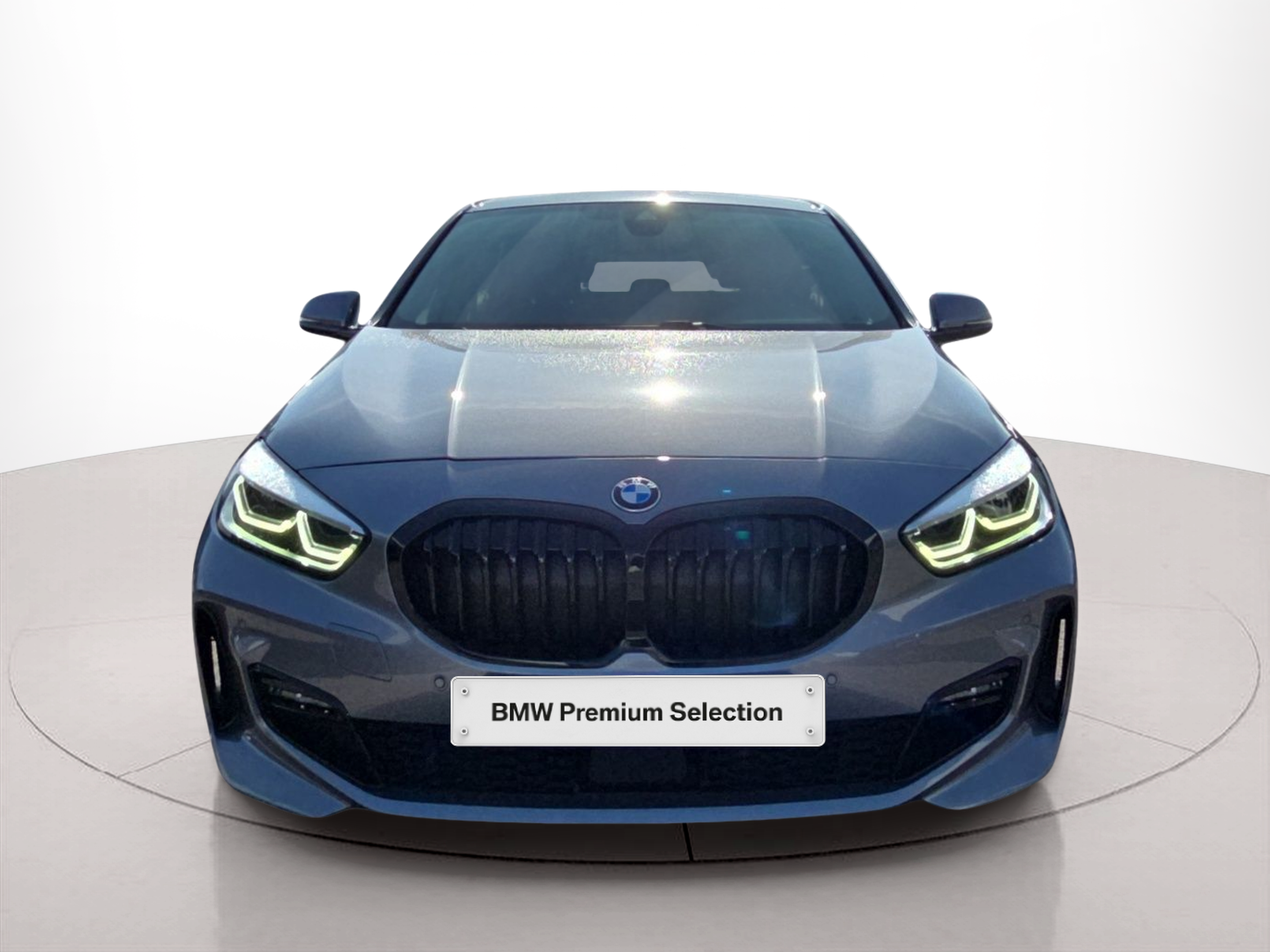 Fotos de BMW Série 1 116d color Gris. Año 2023. 85KW(116CV). Diesel. En concesionario MCoutinho Bomcar Leiria de Leiria