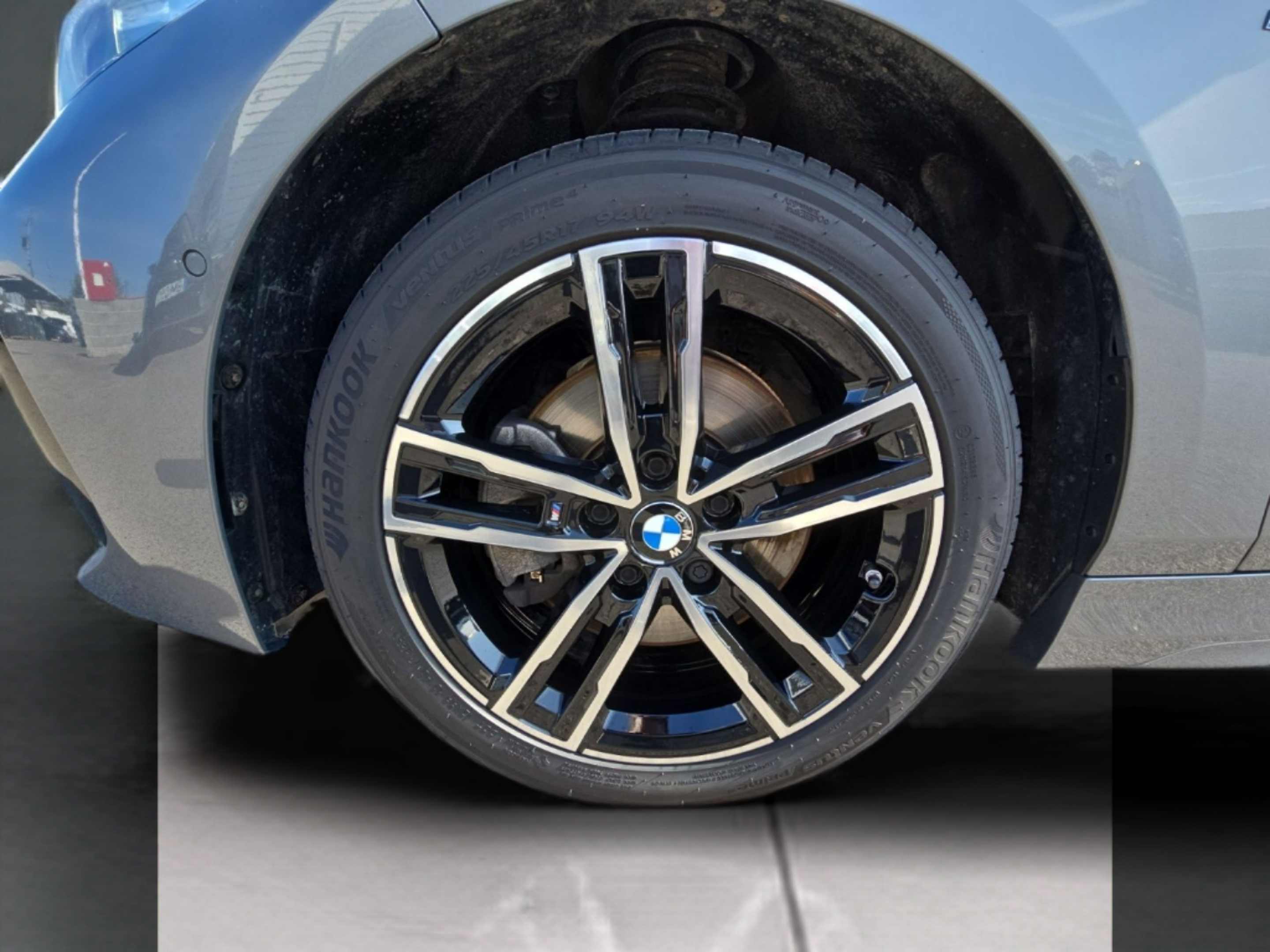 BMW Série 1 116d color Gris. Año 2023. 85KW(116CV). Diesel. En concesionario MCoutinho Bomcar Leiria de Leiria