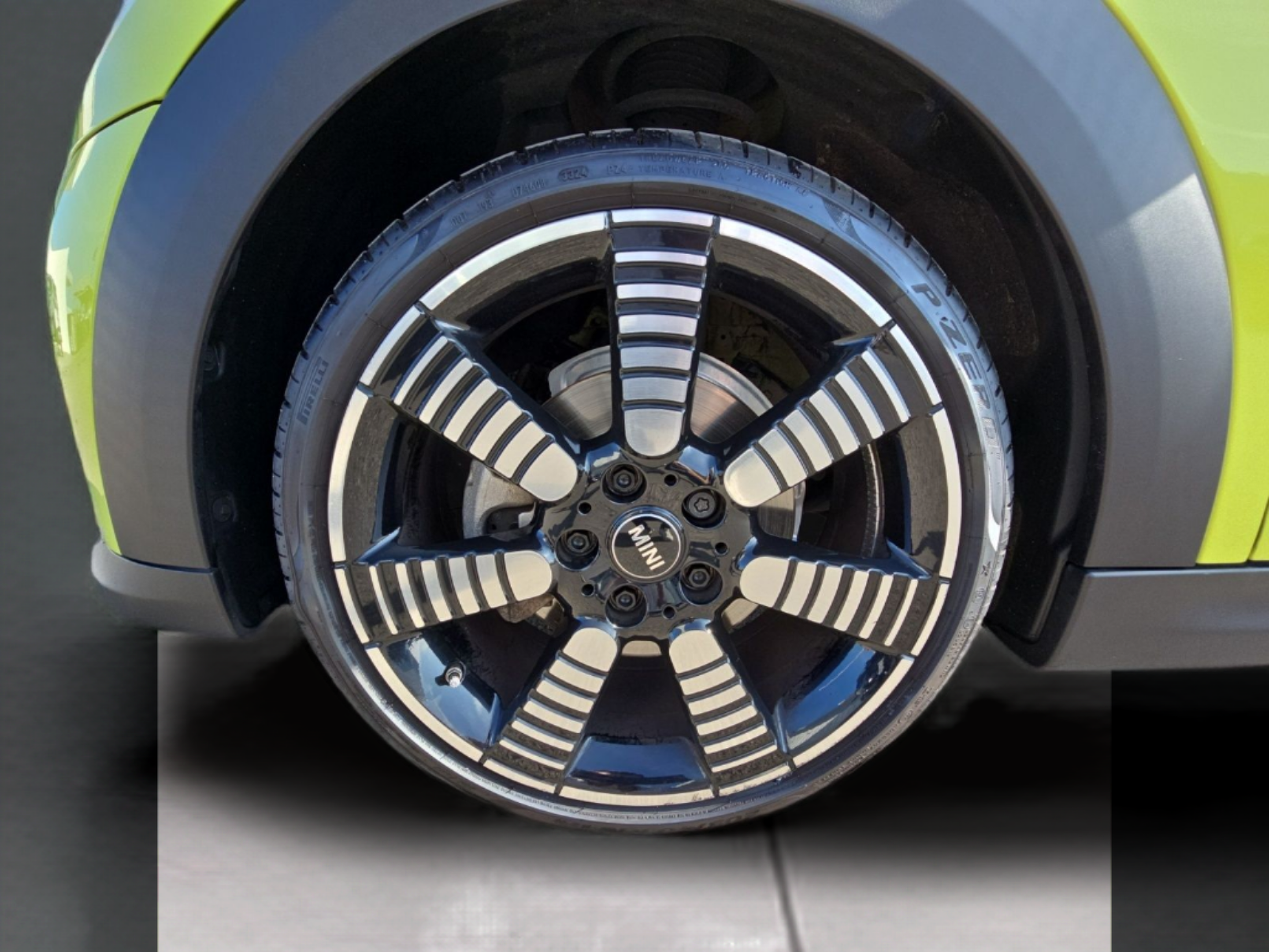 fotoG 14 del MINI MINI Cabrio Cooper 100 kW (136 CV) 136cv Gasolina de 2021 em Bragança