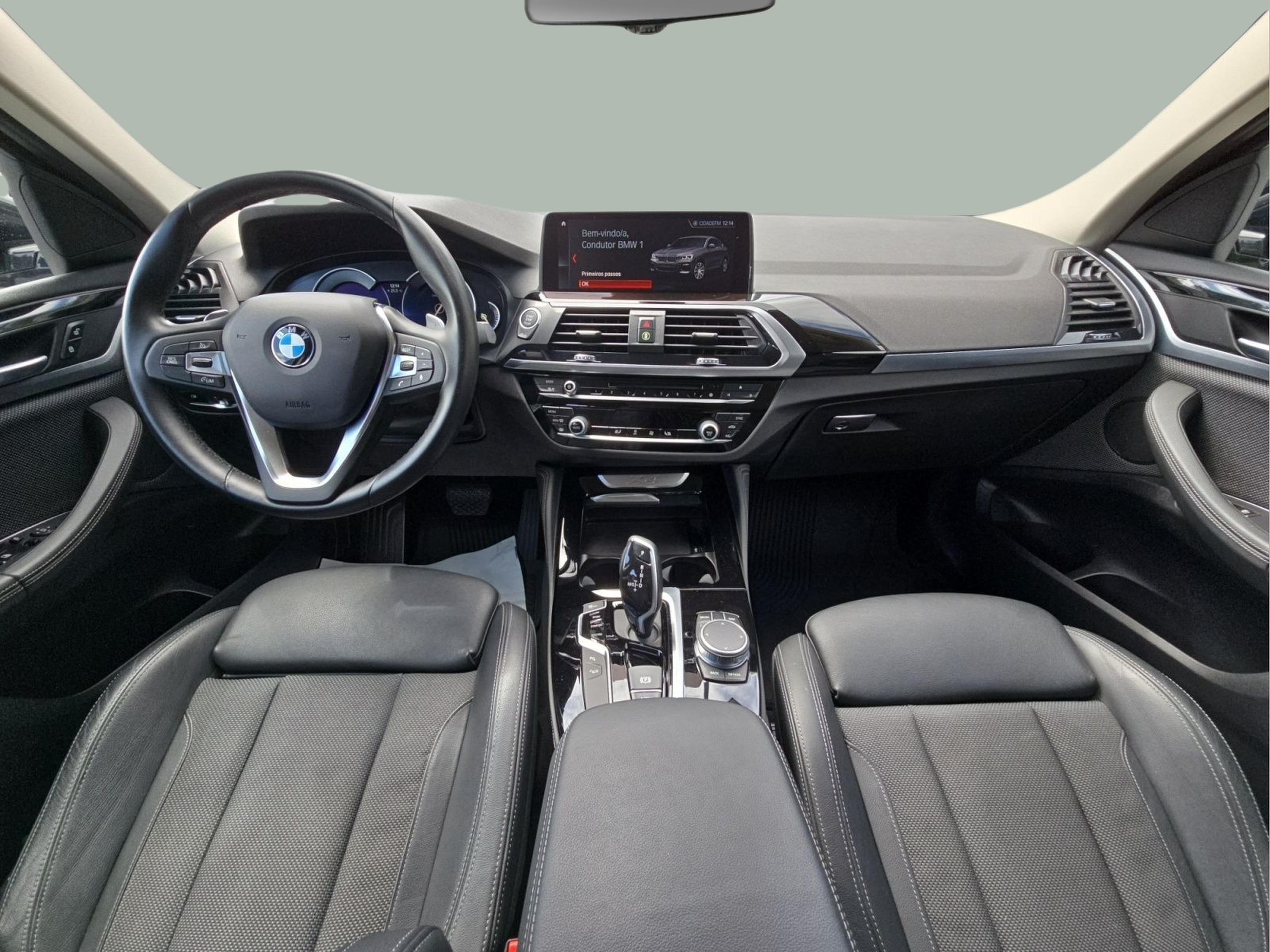 BMW X4 xDrive20d color Gris. Año 2019. 140KW(190CV). Diesel. En concesionario MCoutinho Bomcar Coimbra de Coimbra