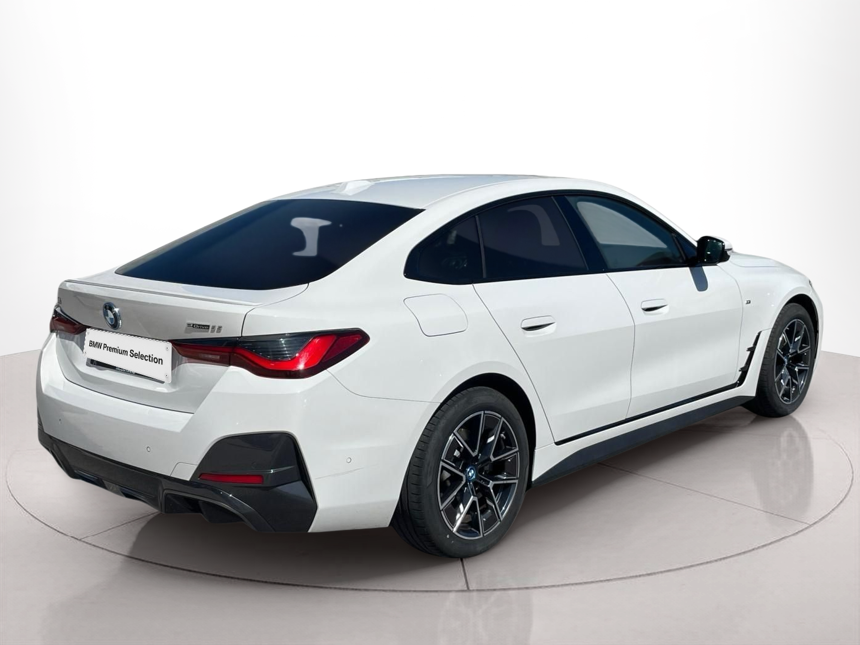 BMW i4 i4 eDrive35 color Blanco. Año 2023. 210KW(286CV). Elétrico. En concesionario MCoutinho - Viseu de Viseu