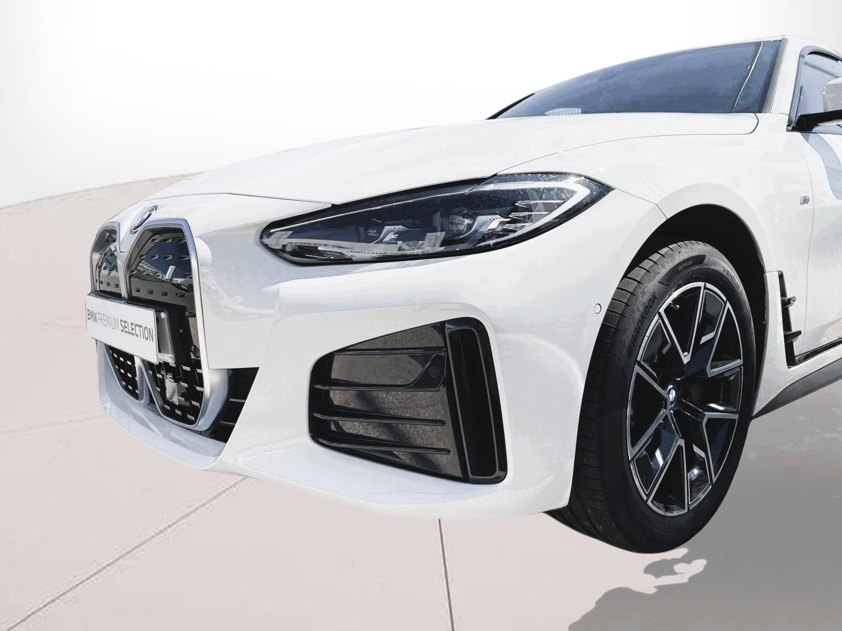 BMW i4 i4 eDrive35 color Blanco. Año 2023. 210KW(286CV). Elétrico. En concesionario MCoutinho - Viseu de Viseu