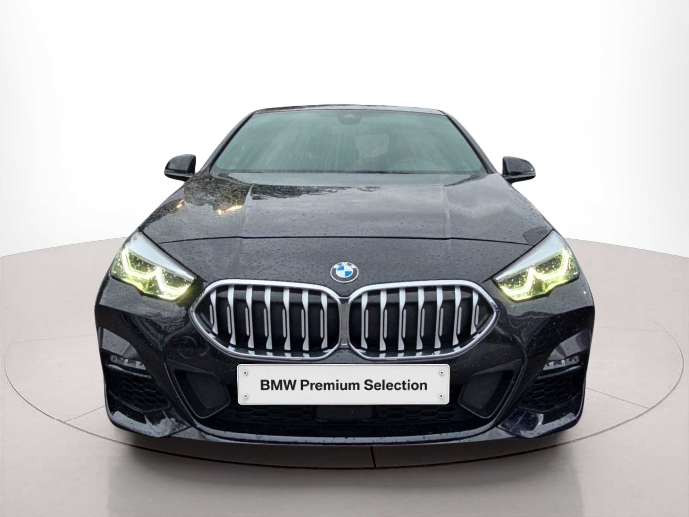 Fotos de BMW Série 2 216d Gran Coupe color Negro. Año 2024. 85KW(116CV). Diesel. En concesionario MCoutinho Bomcar Coimbra de Coimbra