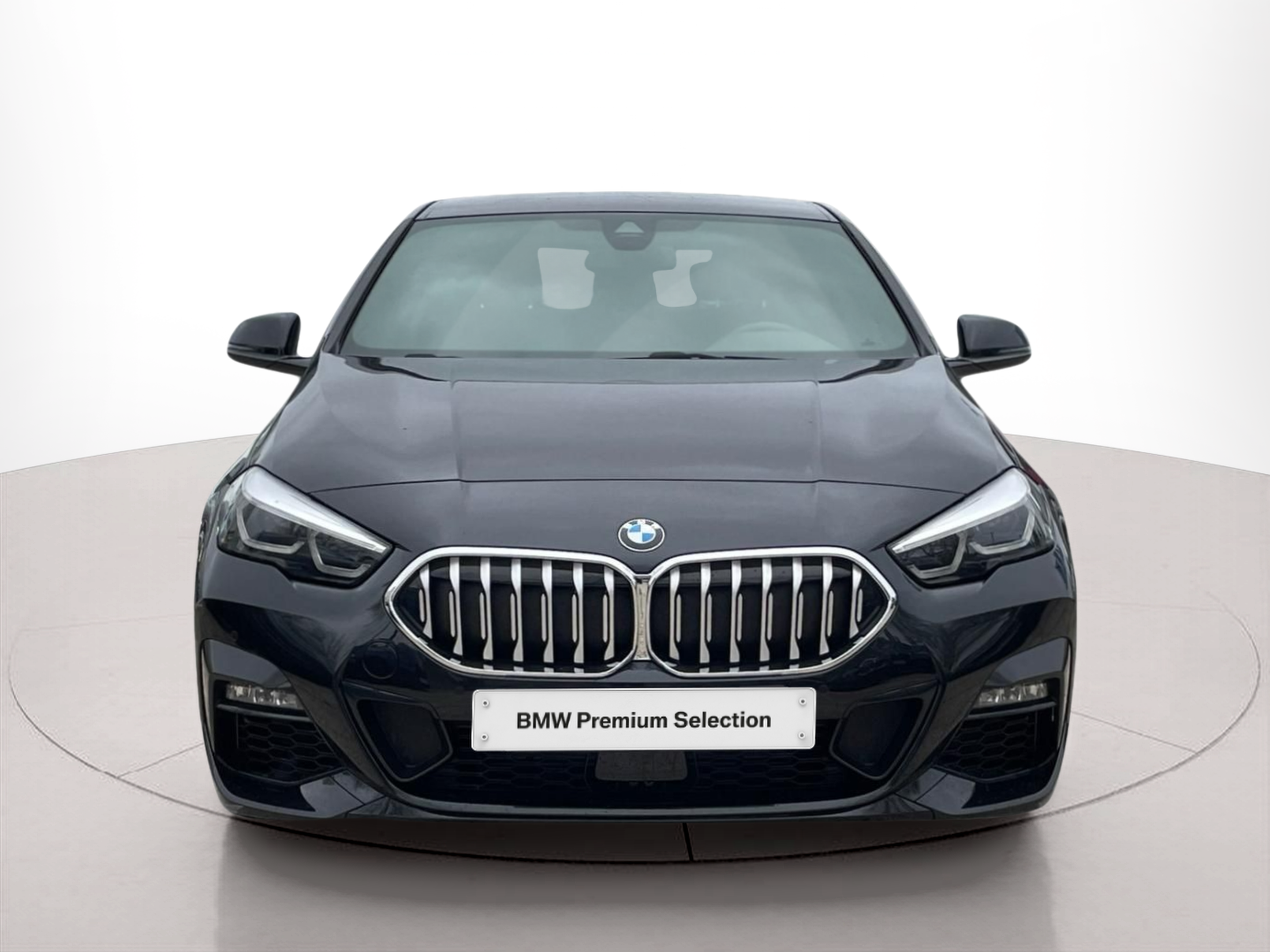 Fotos de BMW Série 2 216d Gran Coupe color Negro. Año 2024. 85KW(116CV). Diesel. En concesionario MCoutinho - Viseu de Viseu