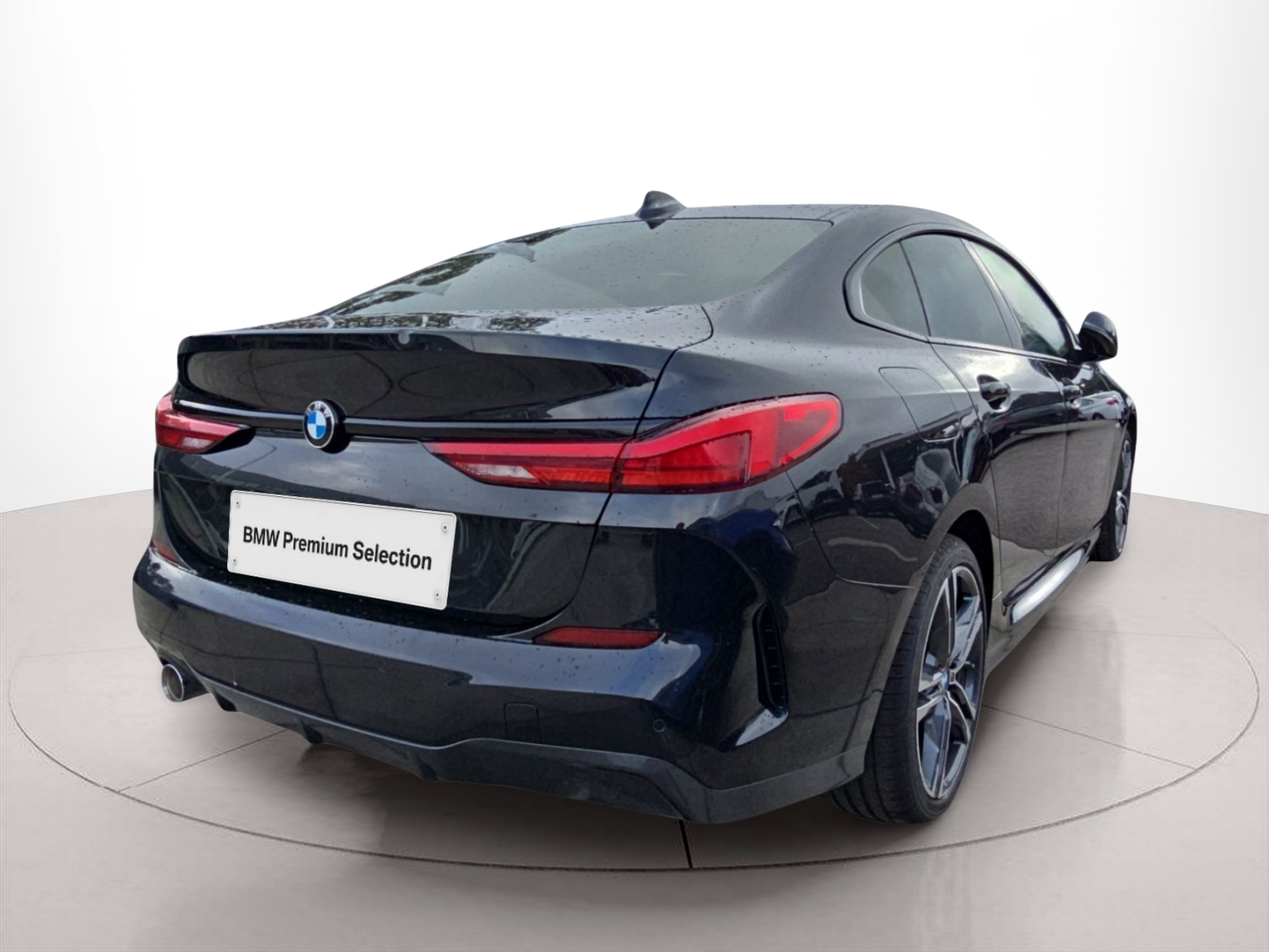 BMW Série 2 216d Gran Coupe color Negro. Año 2024. 85KW(116CV). Diesel. En concesionario MCoutinho Bomcar Leiria de Leiria