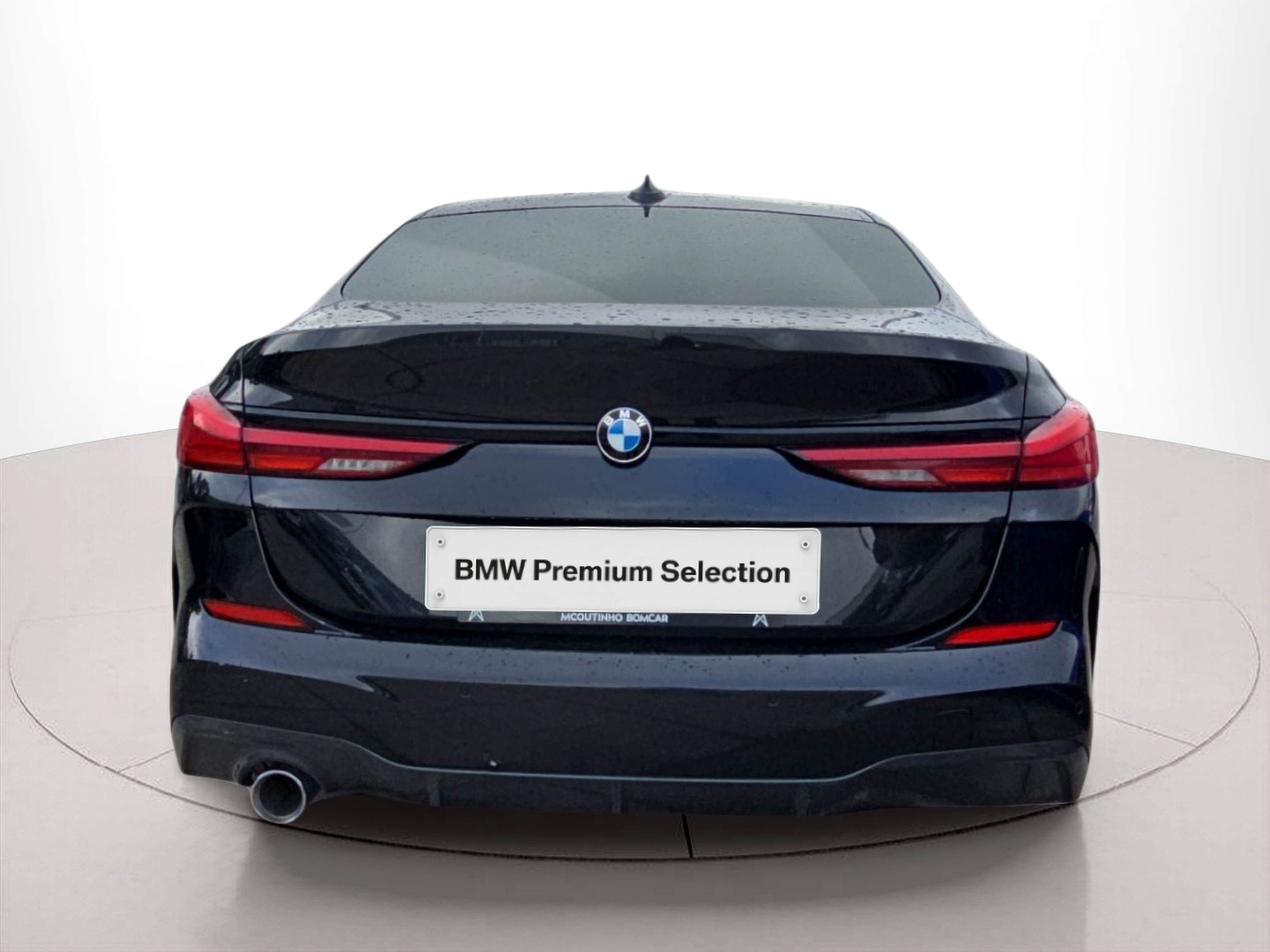 BMW Série 2 216d Gran Coupe color Negro. Año 2024. 85KW(116CV). Diesel. En concesionario MCoutinho Bomcar Leiria de Leiria
