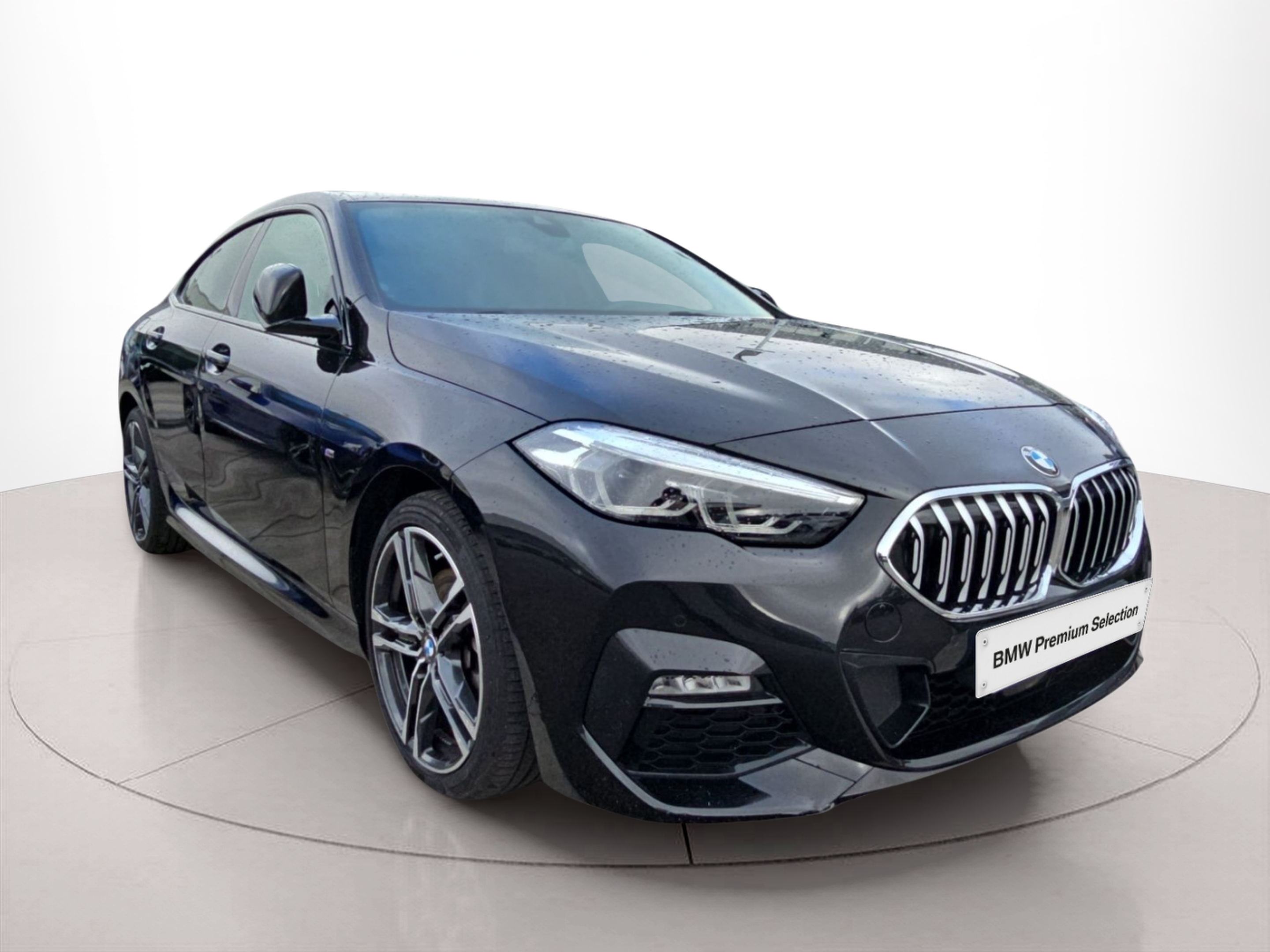 BMW Série 2 216d Gran Coupe color Negro. Año 2024. 85KW(116CV). Diesel. En concesionario MCoutinho Bomcar Leiria de Leiria