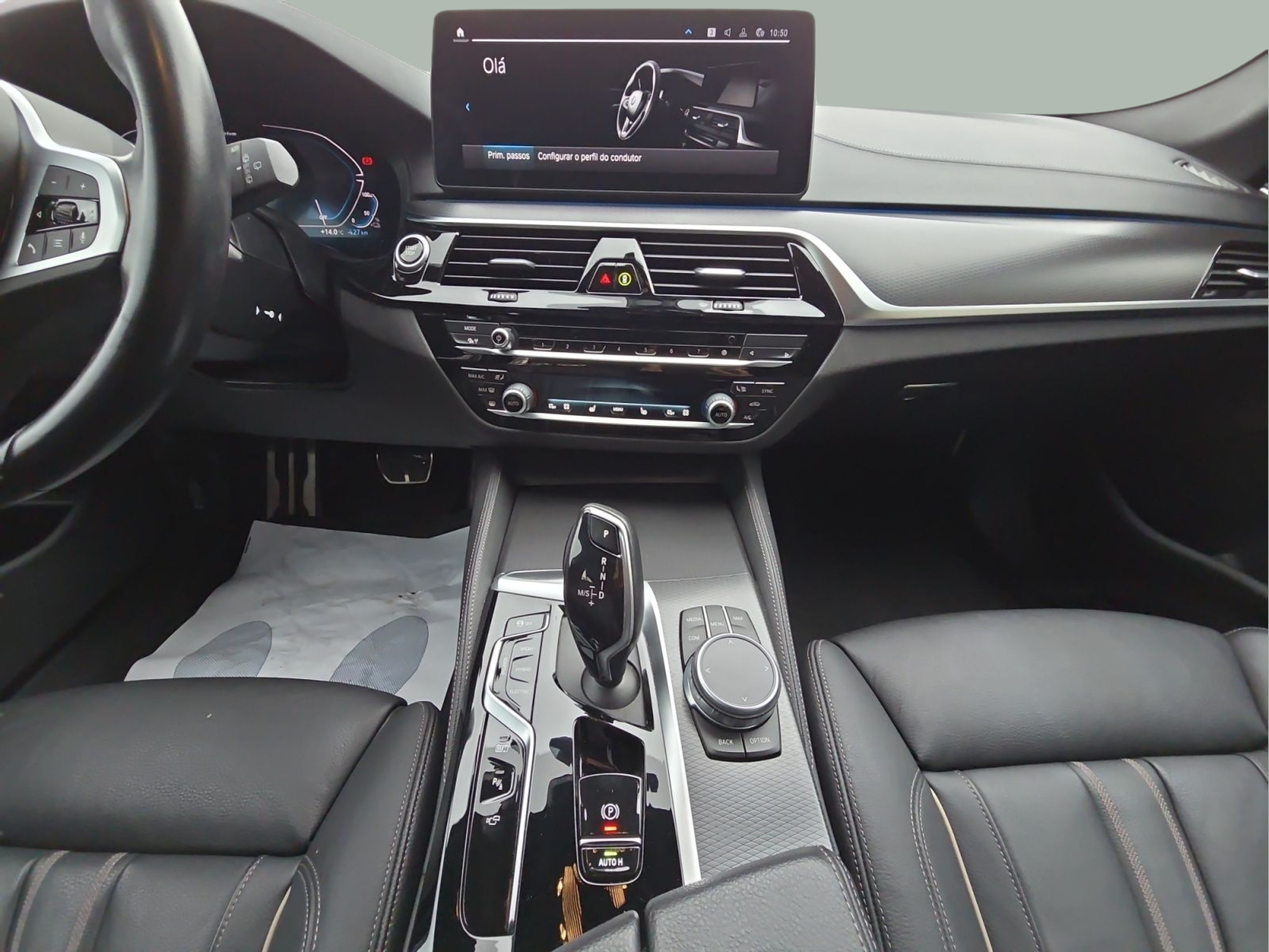 BMW Série 5 530e Touring color Negro. Año 2022. 215KW(292CV). Elétrico / Gasolina Híbrido. En concesionario MCoutinho Bomcar Coimbra de Coimbra