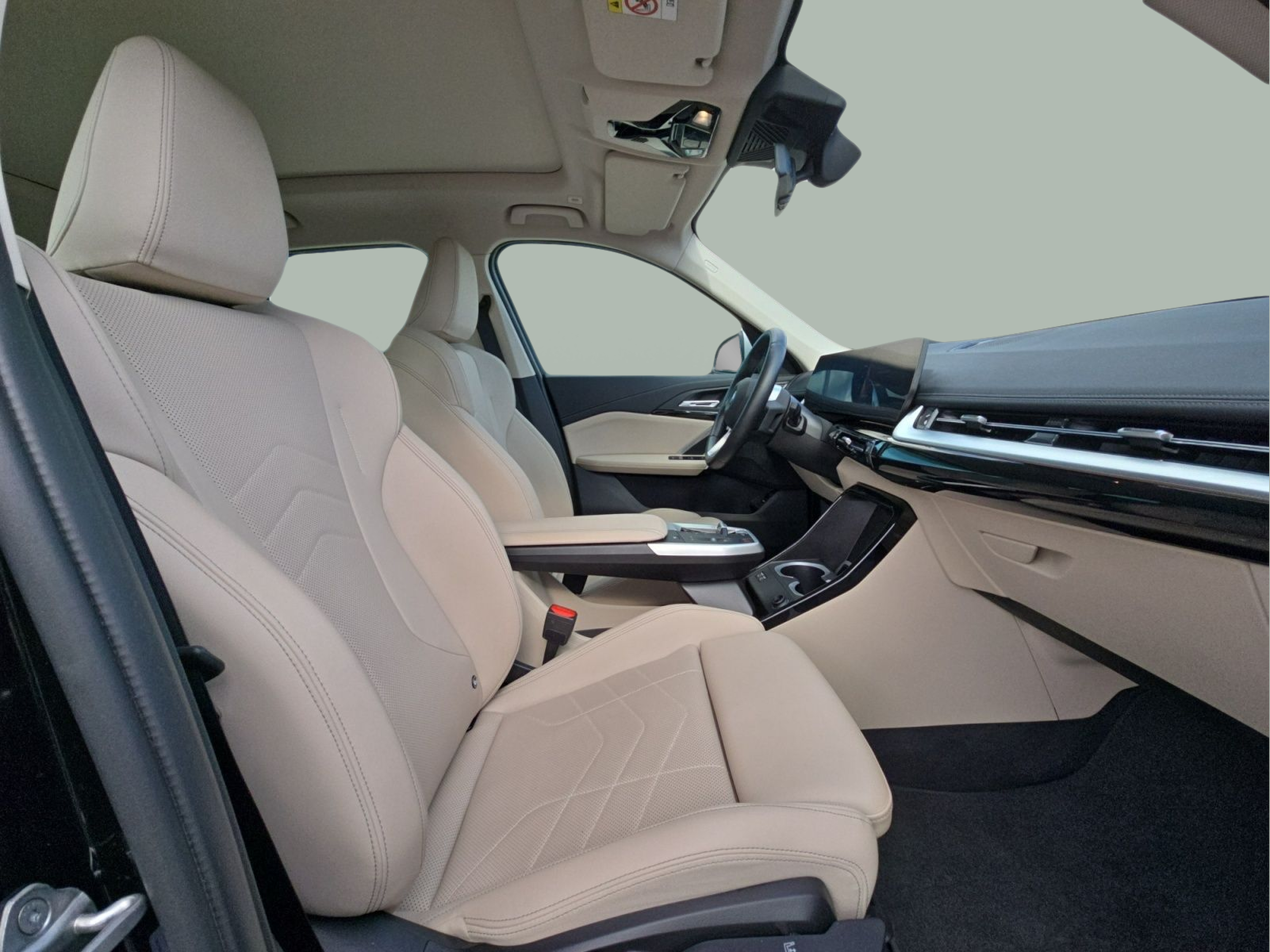 BMW X1 sDrive18i color Negro. Año 2024. 100KW(136CV). Gasolina. En concesionario MCoutinho Bomcar Leiria de Leiria