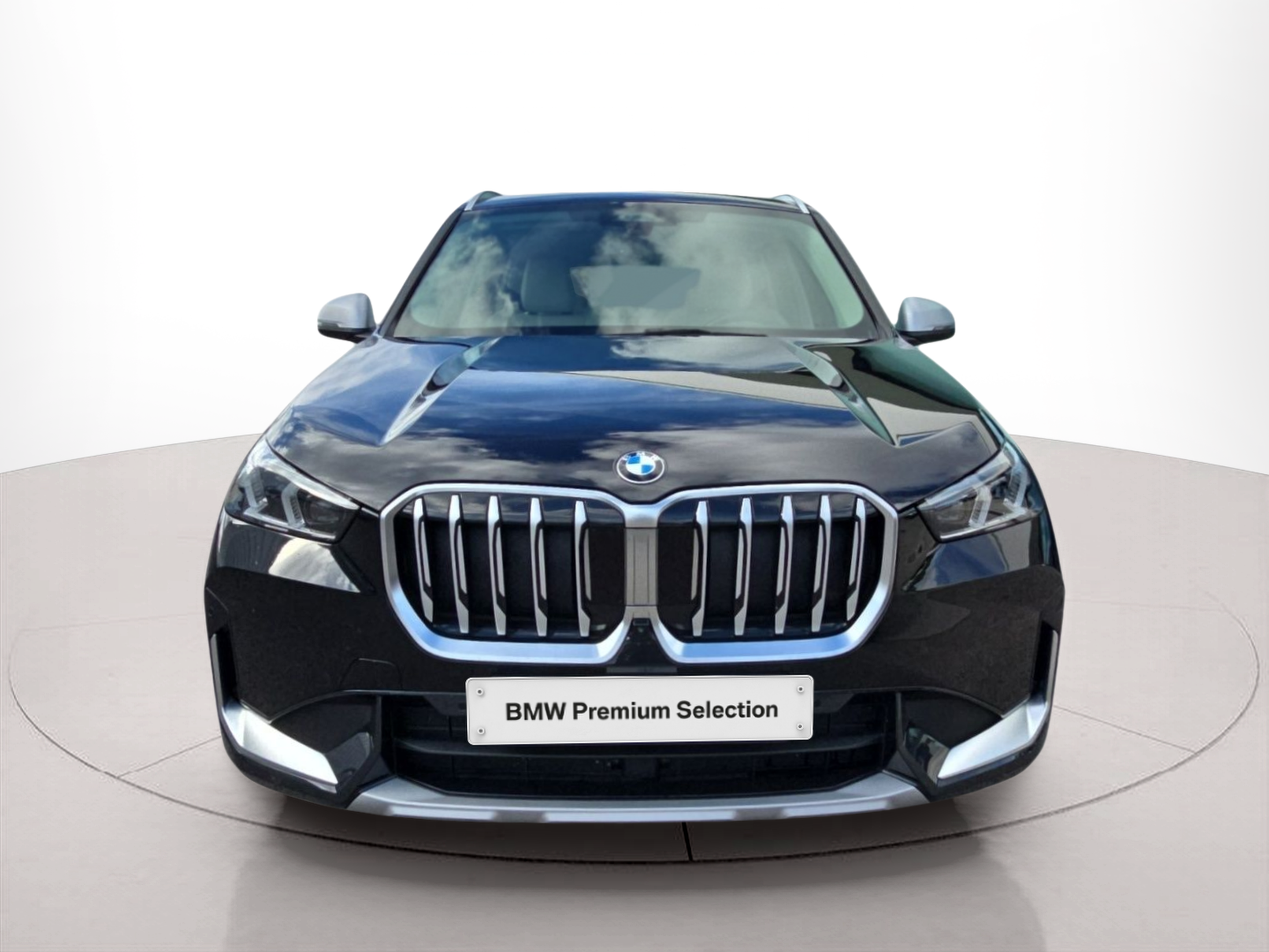 Fotos de BMW X1 sDrive18i color Negro. Año 2024. 100KW(136CV). Gasolina. En concesionario MCoutinho Bomcar Leiria de Leiria