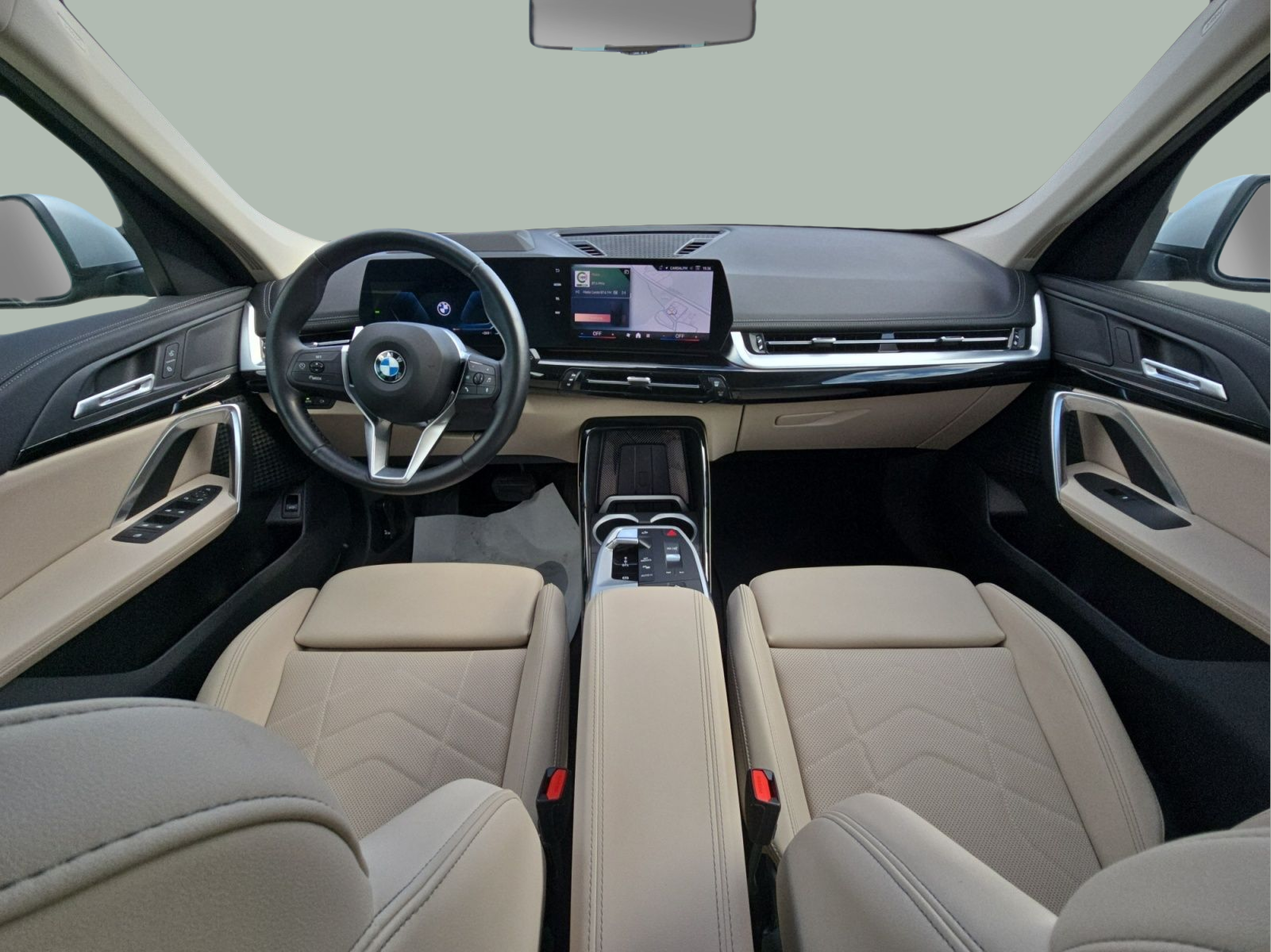 BMW X1 sDrive18i color Negro. Año 2024. 100KW(136CV). Gasolina. En concesionario MCoutinho Bomcar Leiria de Leiria