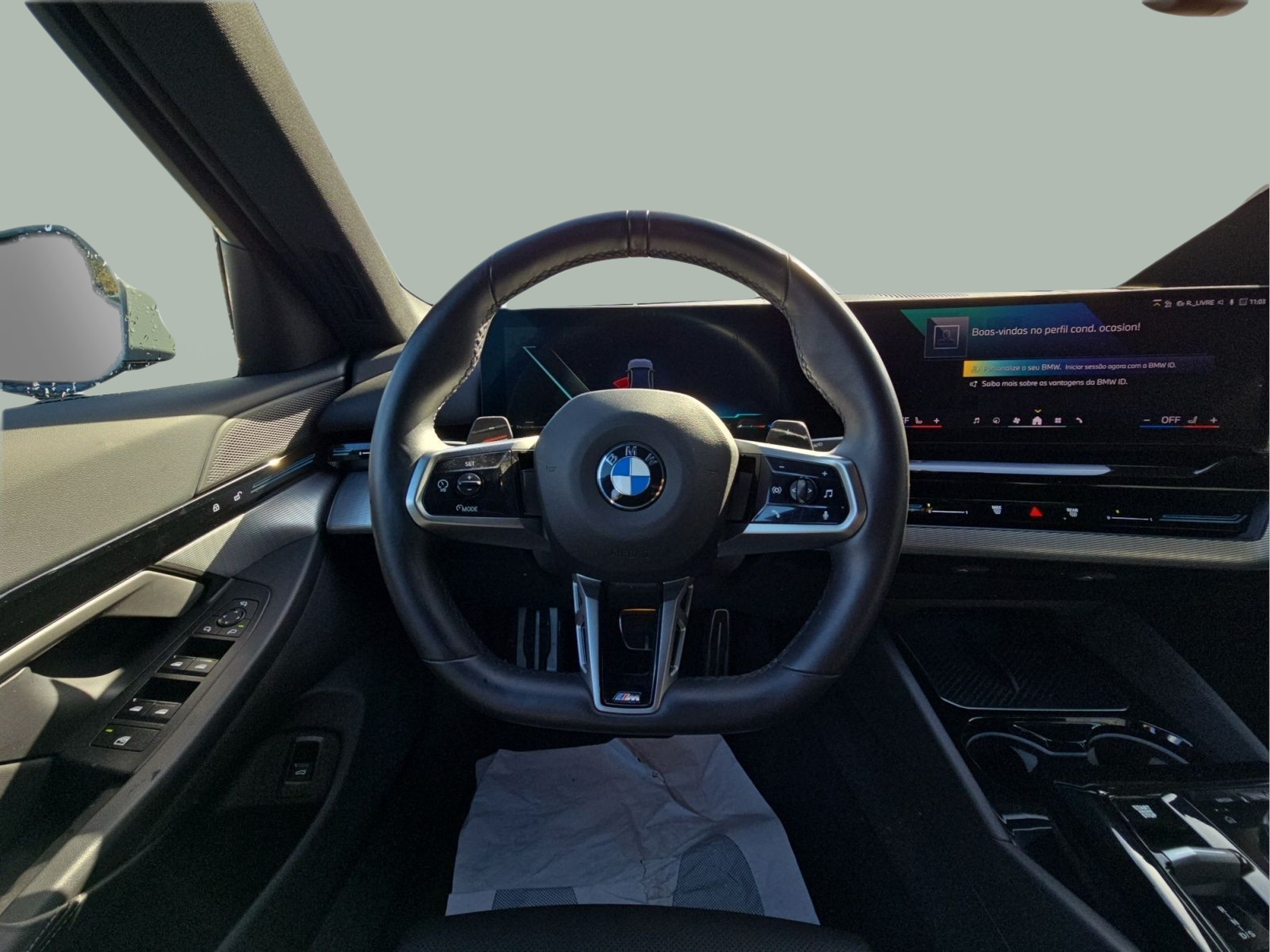 BMW Série 5 520d Berlina color Gris. Año 2024. 145KW(197CV). Diesel. En concesionario MCoutinho Bomcar Coimbra de Coimbra