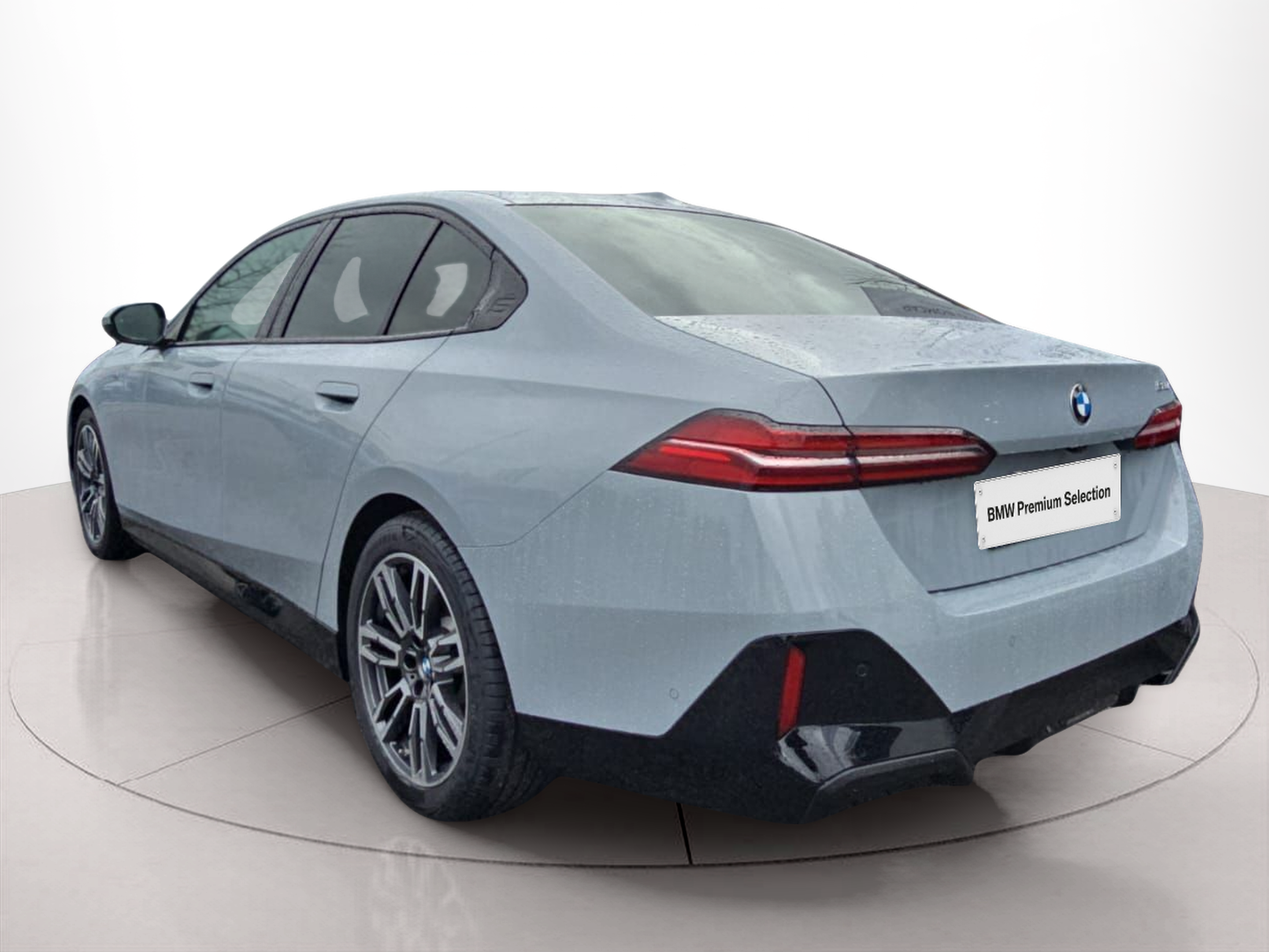 BMW Série 5 520d Berlina color Gris. Año 2024. 145KW(197CV). Diesel. En concesionario MCoutinho Bomcar Coimbra de Coimbra