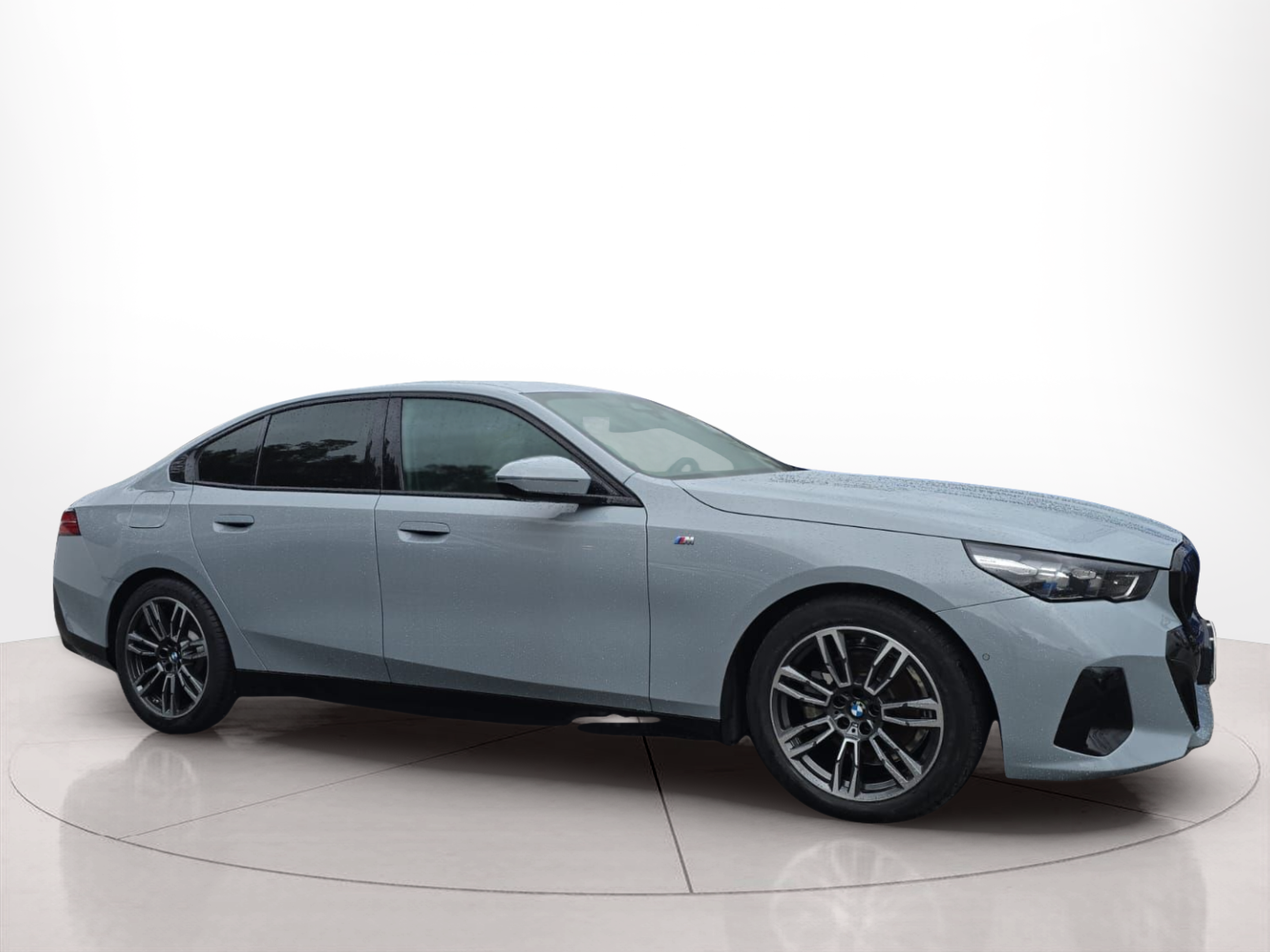 BMW Série 5 520d Berlina color Gris. Año 2024. 145KW(197CV). Diesel. En concesionario MCoutinho Bomcar Coimbra de Coimbra