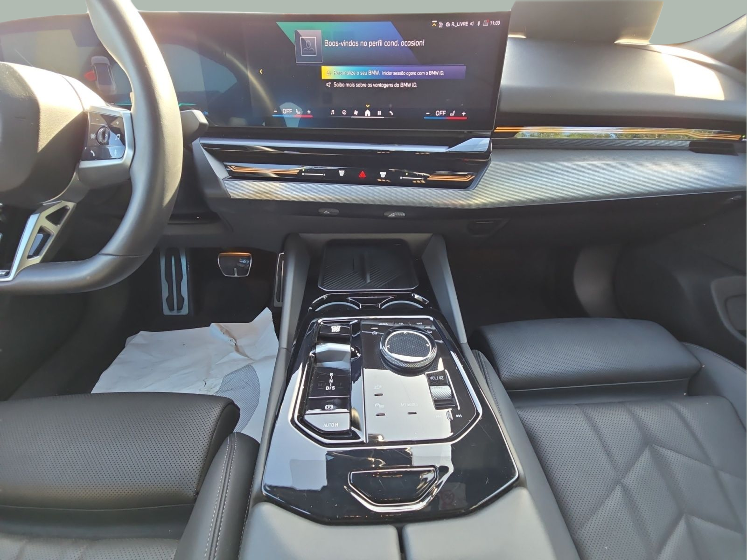 BMW Série 5 520d Berlina color Gris. Año 2024. 145KW(197CV). Diesel. En concesionario MCoutinho Bomcar Coimbra de Coimbra