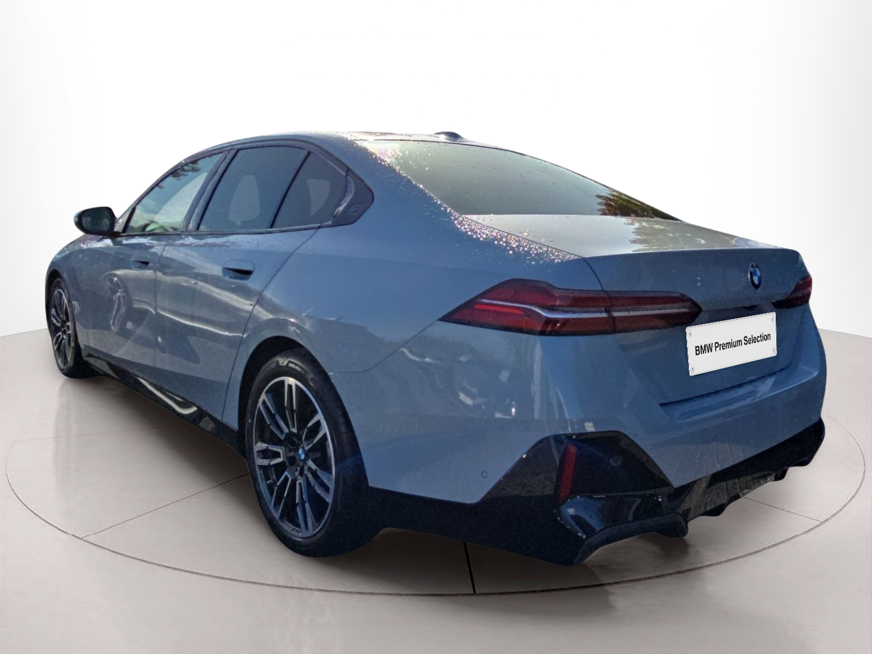 BMW Série 5 520d Berlina color Gris. Año 2024. 145KW(197CV). Diesel. En concesionario MCoutinho Bomcar Coimbra de Coimbra