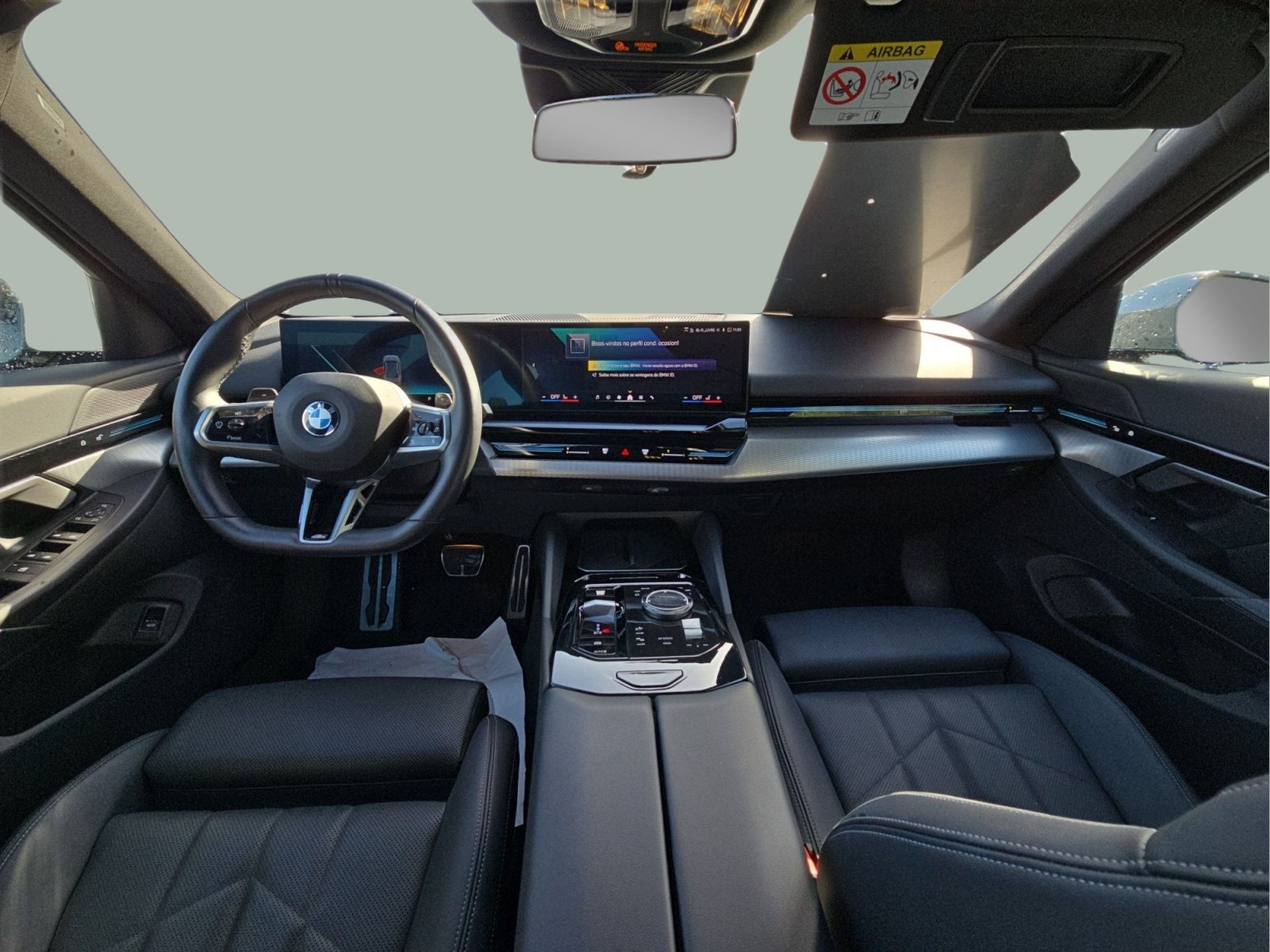 BMW Série 5 520d Berlina color Gris. Año 2024. 145KW(197CV). Diesel. En concesionario MCoutinho Bomcar Coimbra de Coimbra