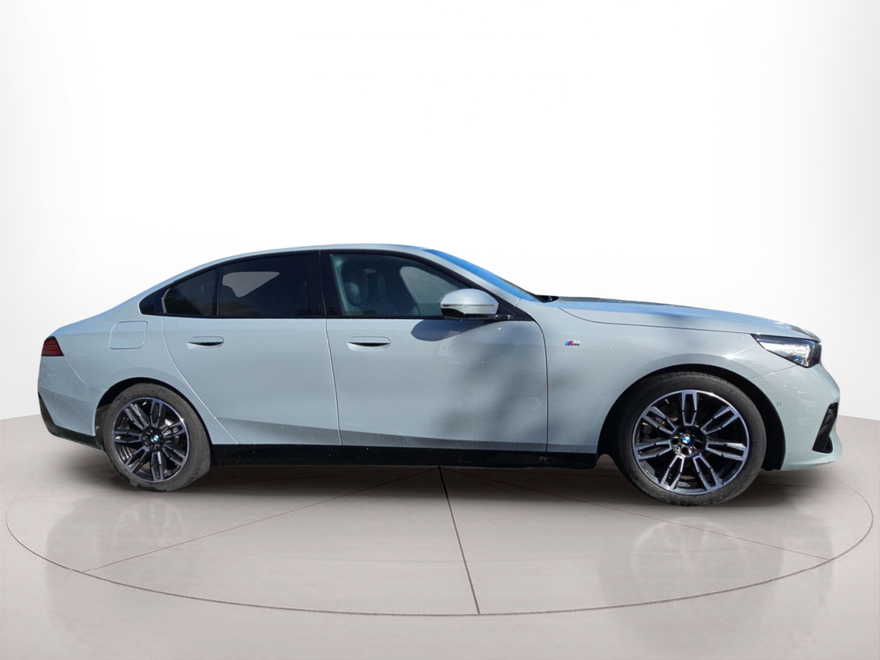 BMW Série 5 520d Berlina color Gris. Año 2024. 145KW(197CV). Diesel. En concesionario MCoutinho Bomcar Coimbra de Coimbra