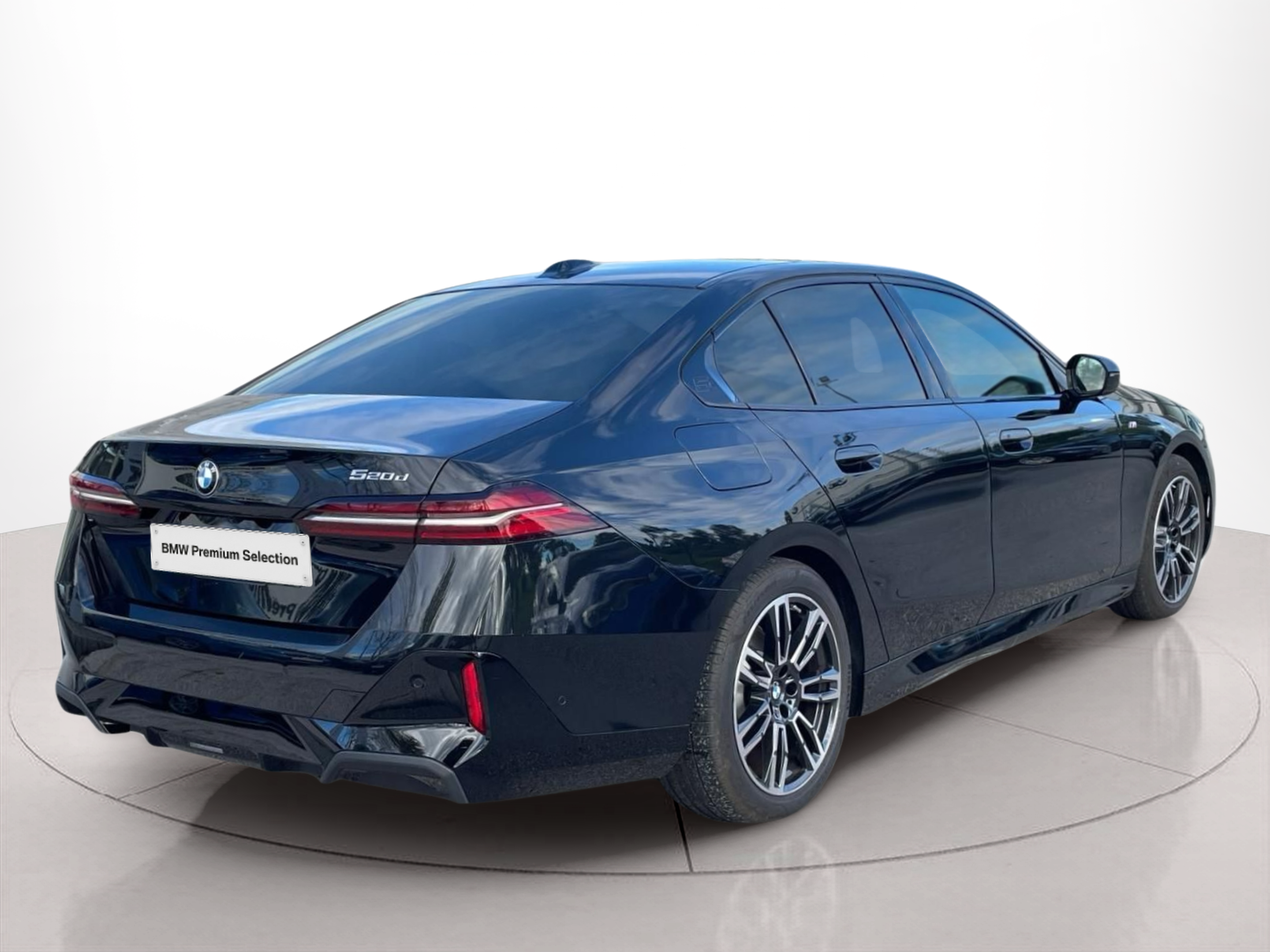 BMW Série 5 520d Berlina color Negro. Año 2025. 145KW(197CV). Diesel. En concesionario MCoutinho Bomcar Leiria de Leiria