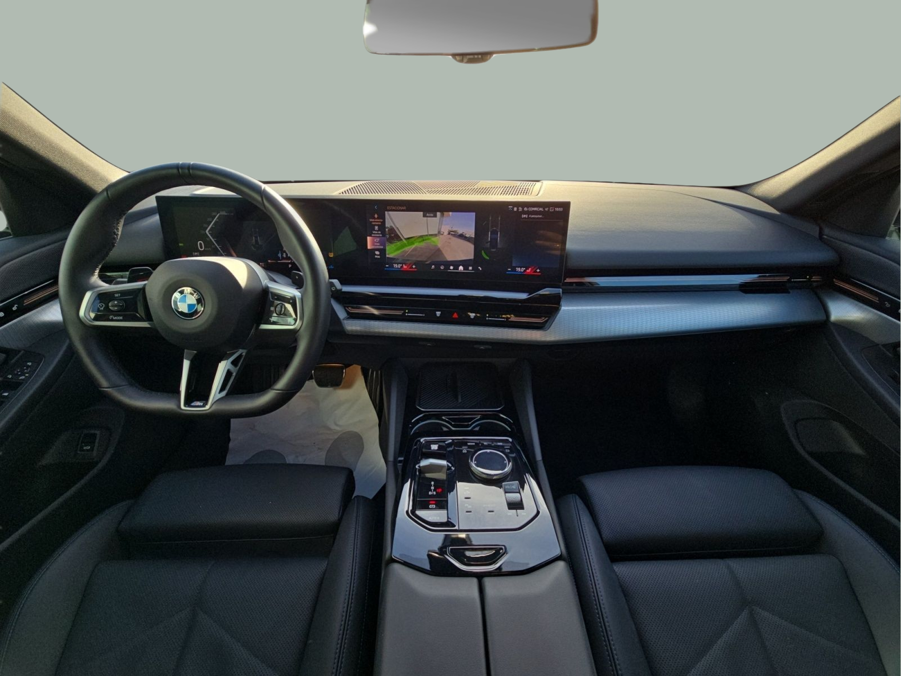 BMW Série 5 520d Touring color Negro. Año 2025. 145KW(197CV). Diesel. En concesionario MCoutinho - Viseu de Viseu