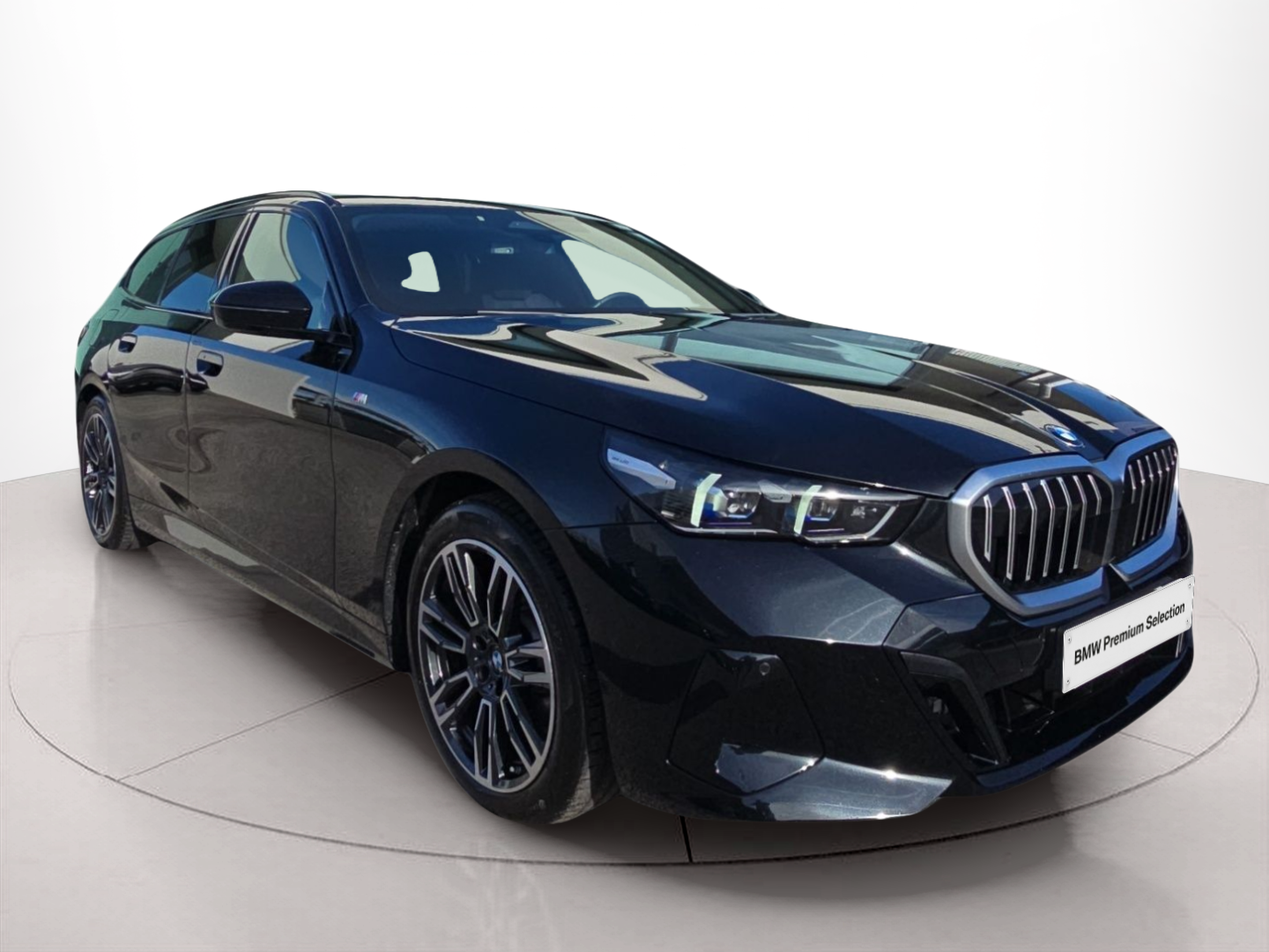 Fotos de BMW Série 5 520d Touring color Negro. Año 2025. 145KW(197CV). Diesel. En concesionario MCoutinho - Viseu de Viseu