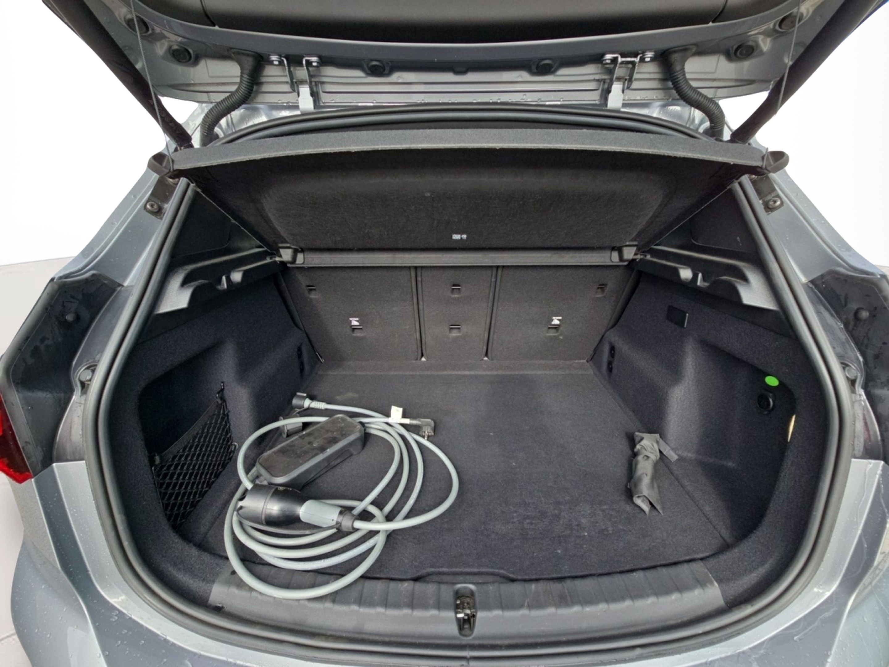 BMW Série 2 225xe Active Tourer color Gris. Año 2023. 180KW(245CV). Elétrico / Gasolina Híbrido. En concesionario MCoutinho Bomcar Coimbra de Coimbra