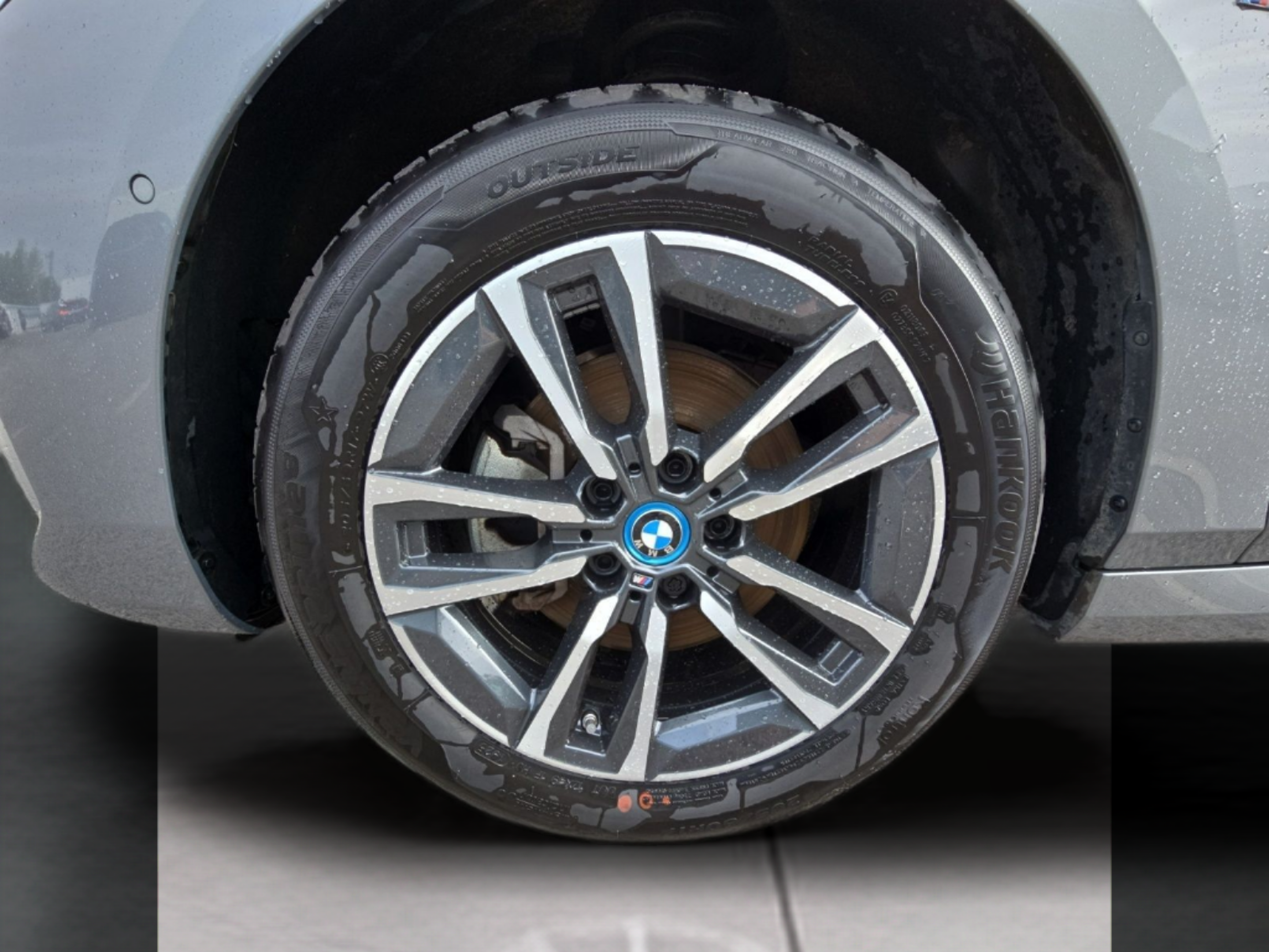 BMW Série 2 225xe Active Tourer color Gris. Año 2023. 180KW(245CV). Elétrico / Gasolina Híbrido. En concesionario MCoutinho Bomcar Coimbra de Coimbra