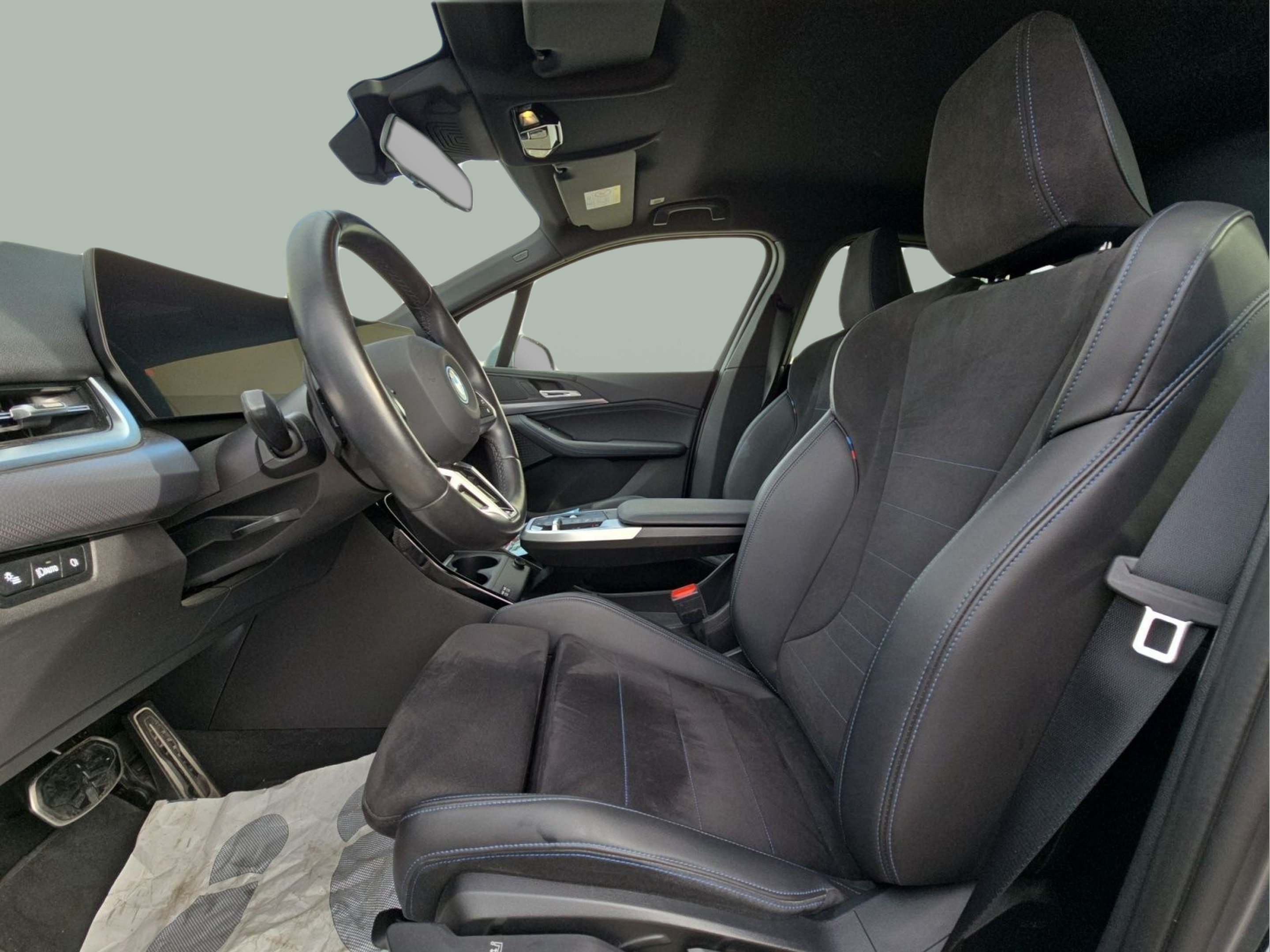 BMW Série 2 225xe Active Tourer color Gris. Año 2023. 180KW(245CV). Elétrico / Gasolina Híbrido. En concesionario MCoutinho Bomcar Coimbra de Coimbra