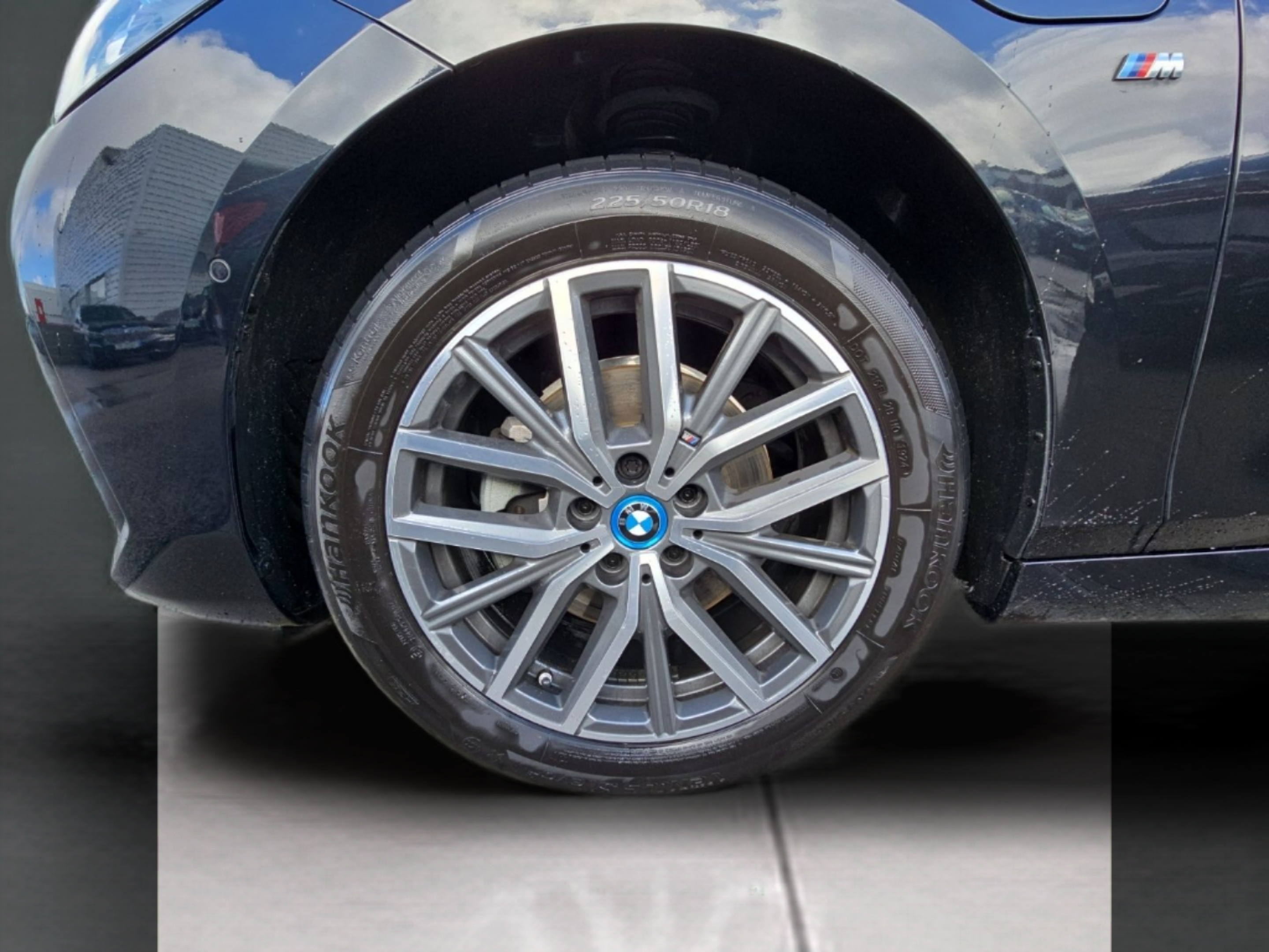 BMW Série 2 225xe Active Tourer color Negro. Año 2024. 180KW(245CV). Elétrico / Gasolina Híbrido. En concesionario MCoutinho Bomcar Leiria de Leiria