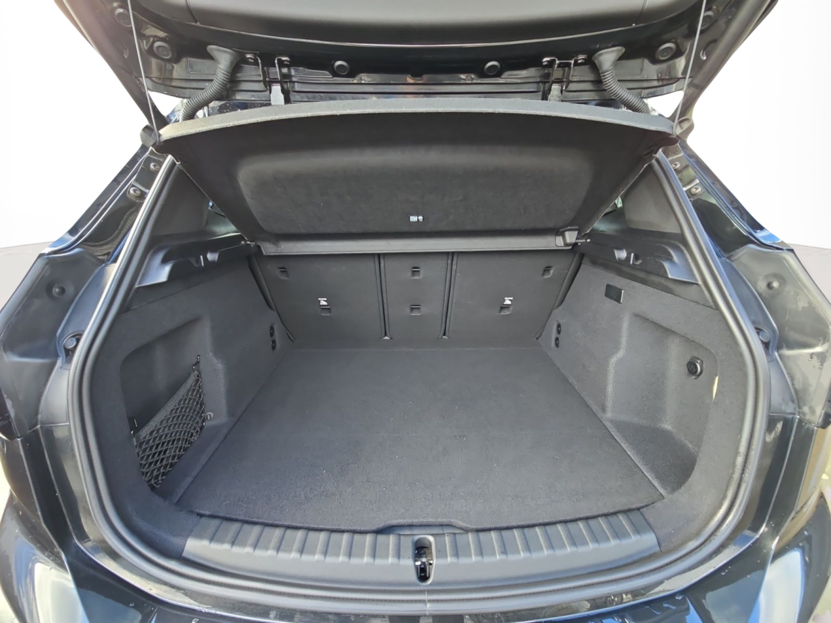 BMW Série 2 225xe Active Tourer color Negro. Año 2024. 180KW(245CV). Elétrico / Gasolina Híbrido. En concesionario MCoutinho Bomcar Leiria de Leiria