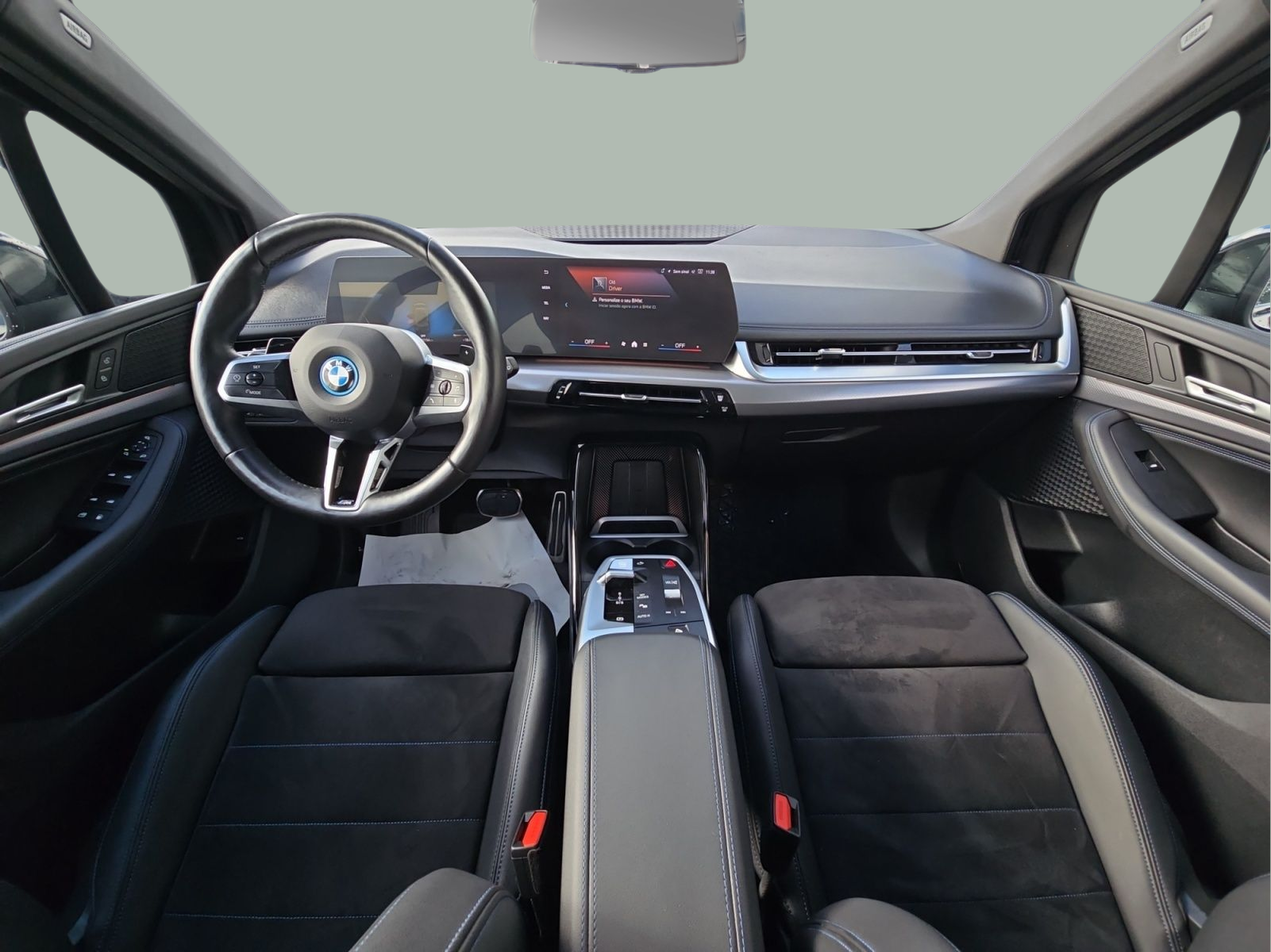 BMW Série 2 225xe Active Tourer color Negro. Año 2024. 180KW(245CV). Elétrico / Gasolina Híbrido. En concesionario MCoutinho Bomcar Leiria de Leiria