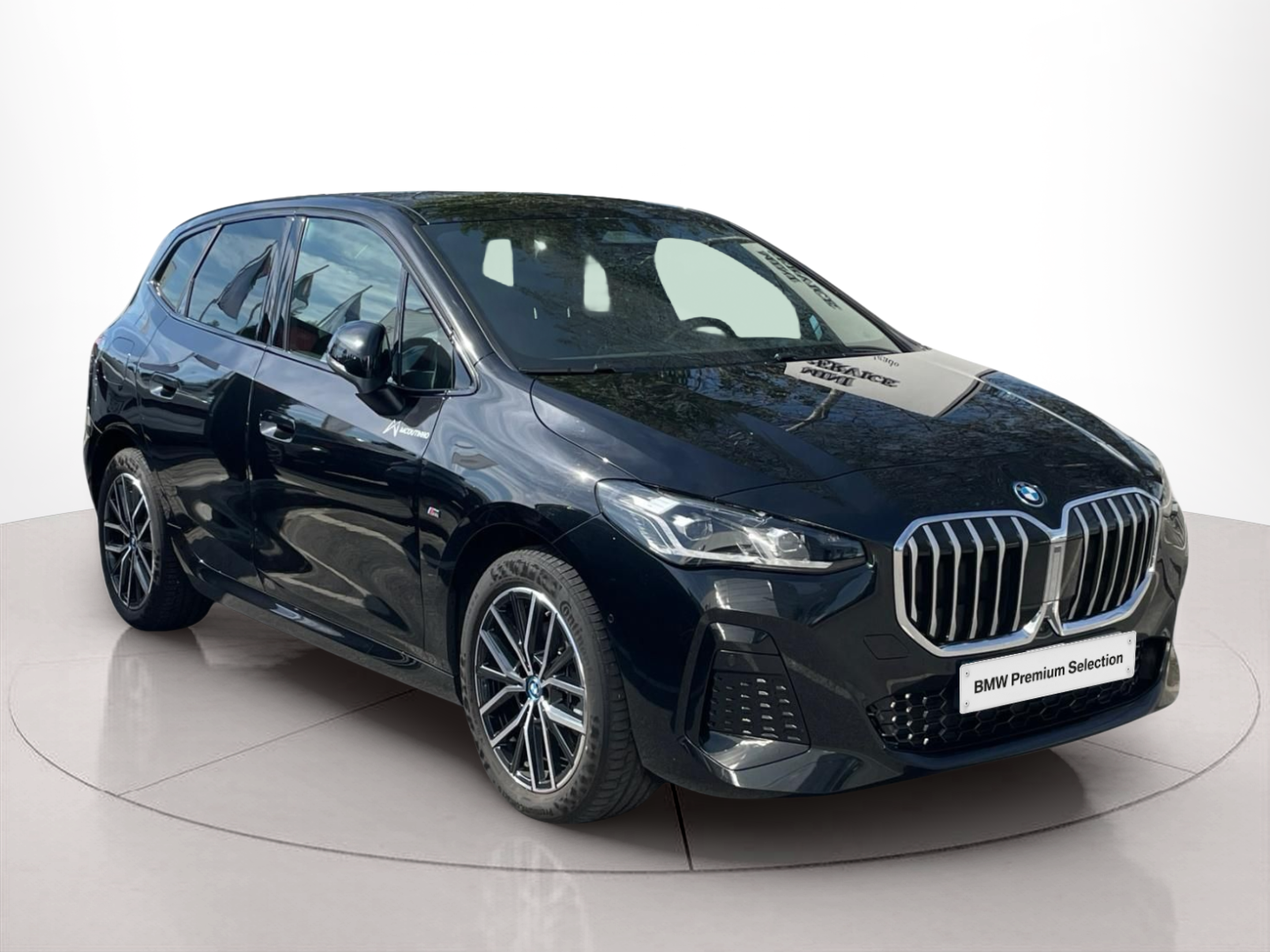 Fotos de BMW Série 2 225xe Active Tourer color Negro. Año 2025. 180KW(245CV). Elétrico / Gasolina Híbrido. En concesionario MCoutinho - Viseu de Viseu