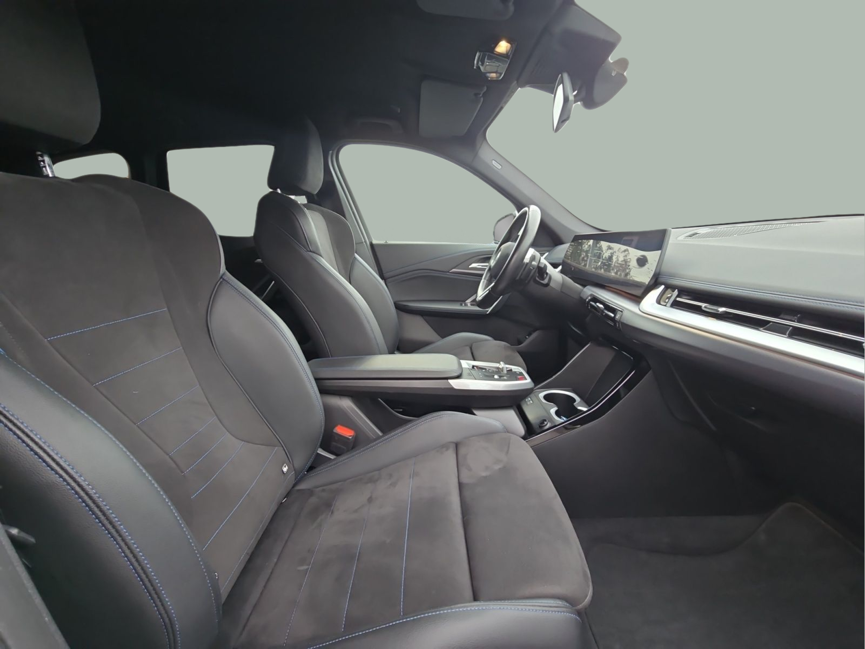 BMW X1 xDrive25e color Blanco. Año 2023. 180KW(245CV). Elétrico / Gasolina Híbrido. En concesionario MCoutinho Bomcar Coimbra de Coimbra