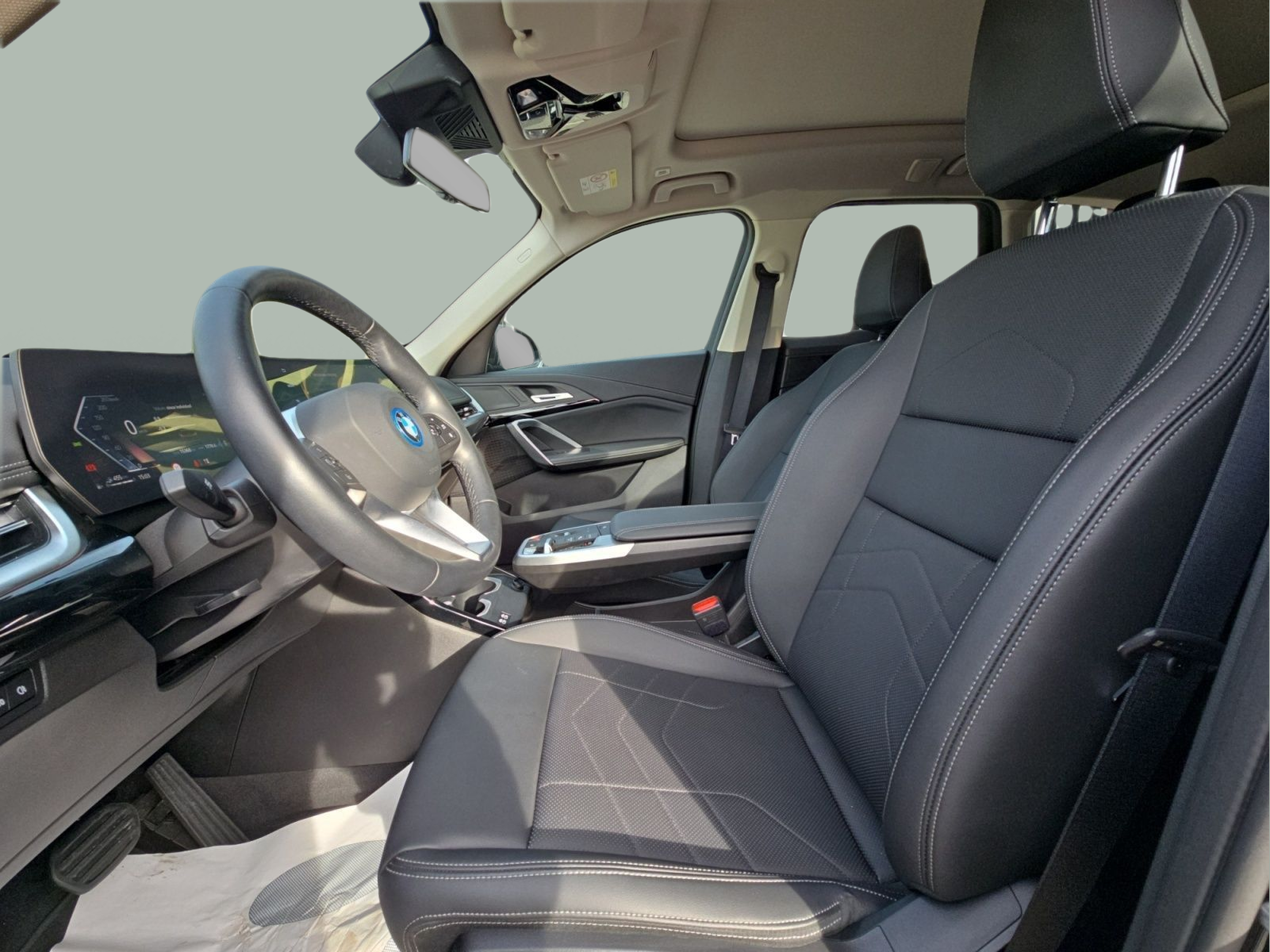 BMW X1 xDrive25e color Negro. Año 2025. 180KW(245CV). Elétrico / Gasolina Híbrido. En concesionario MCoutinho Bomcar Leiria de Leiria