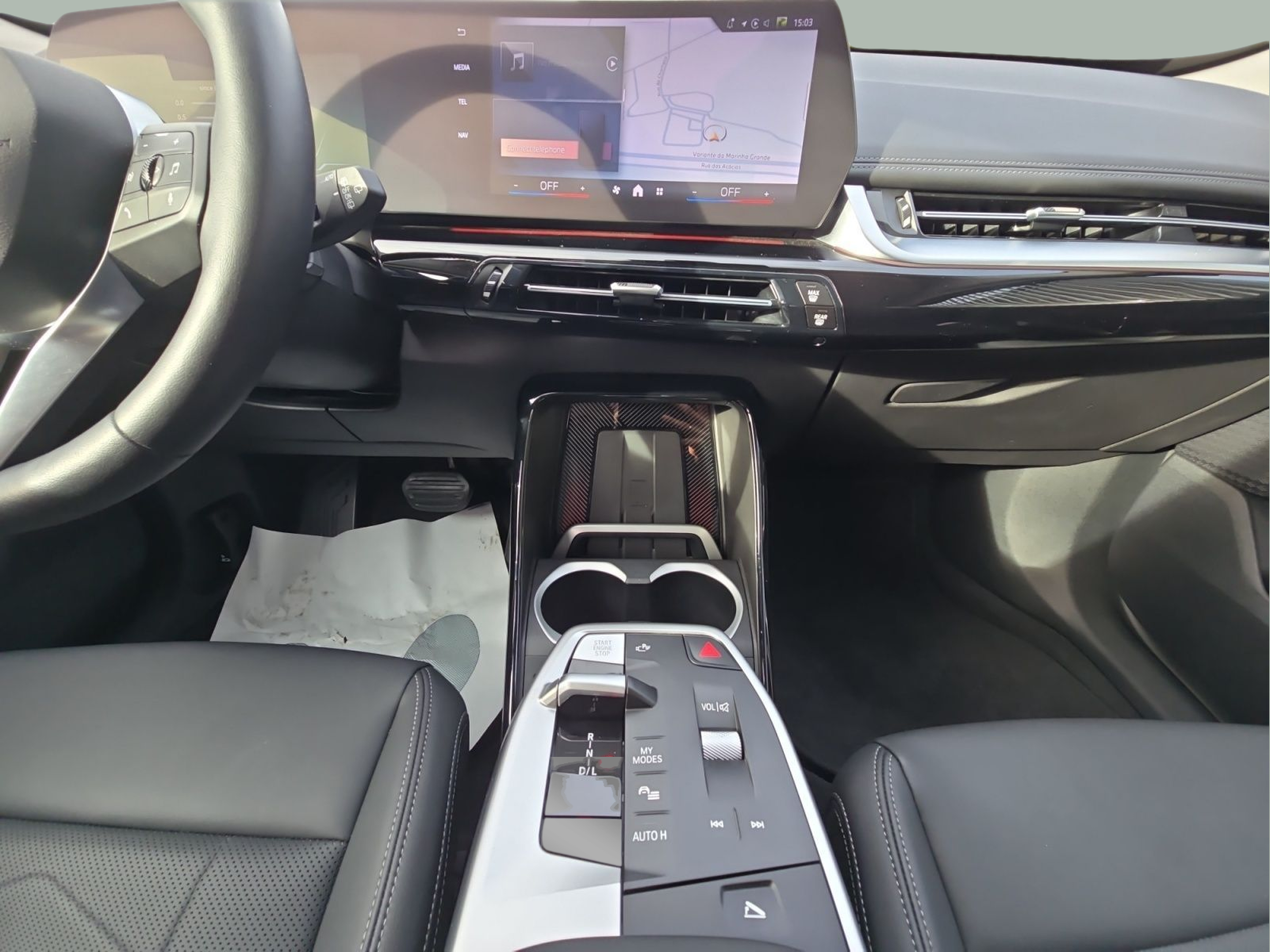 BMW X1 xDrive25e color Negro. Año 2025. 180KW(245CV). Elétrico / Gasolina Híbrido. En concesionario MCoutinho Bomcar Leiria de Leiria