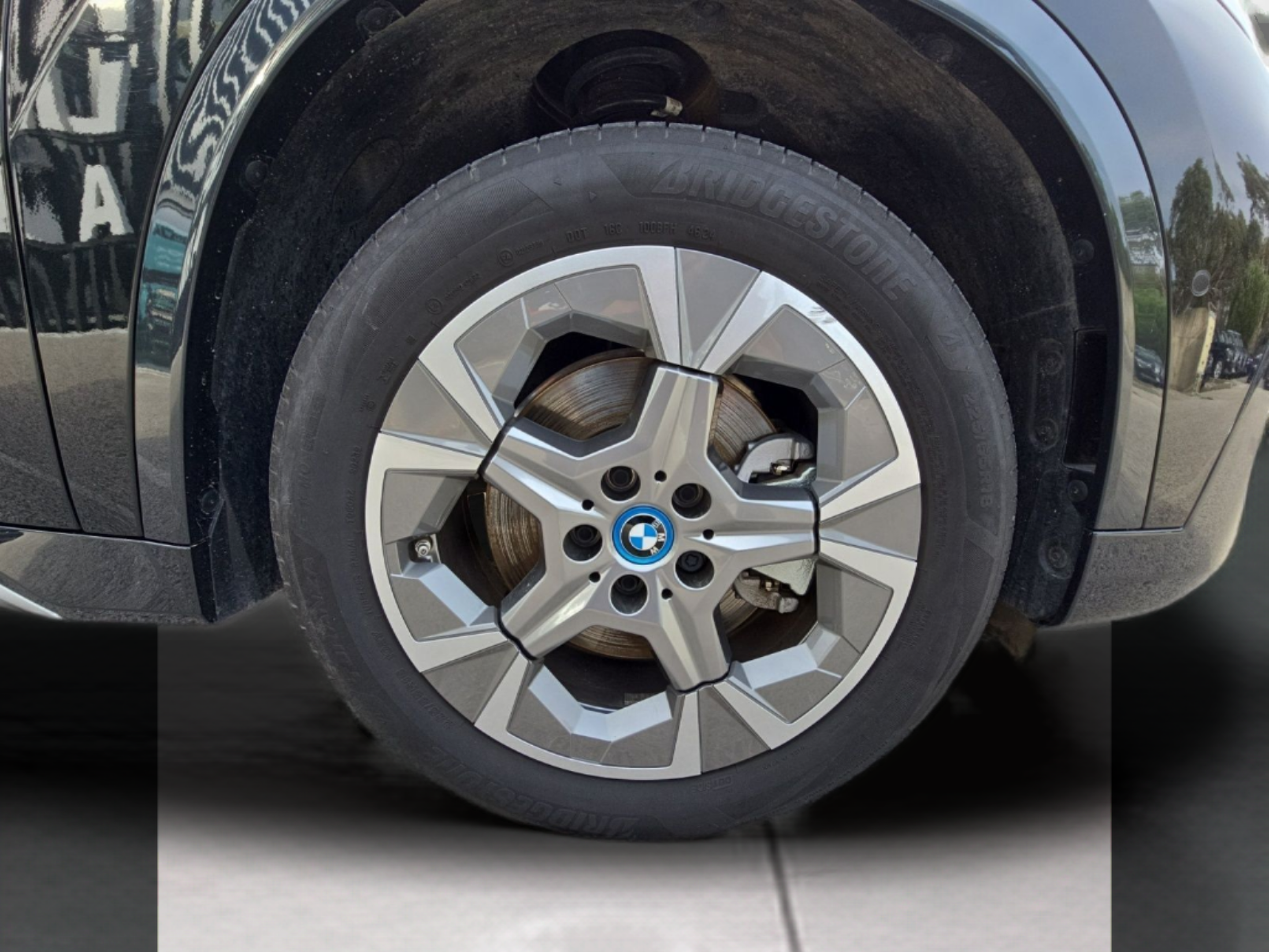 BMW X1 xDrive25e color Negro. Año 2025. 180KW(245CV). Elétrico / Gasolina Híbrido. En concesionario MCoutinho Bomcar Leiria de Leiria