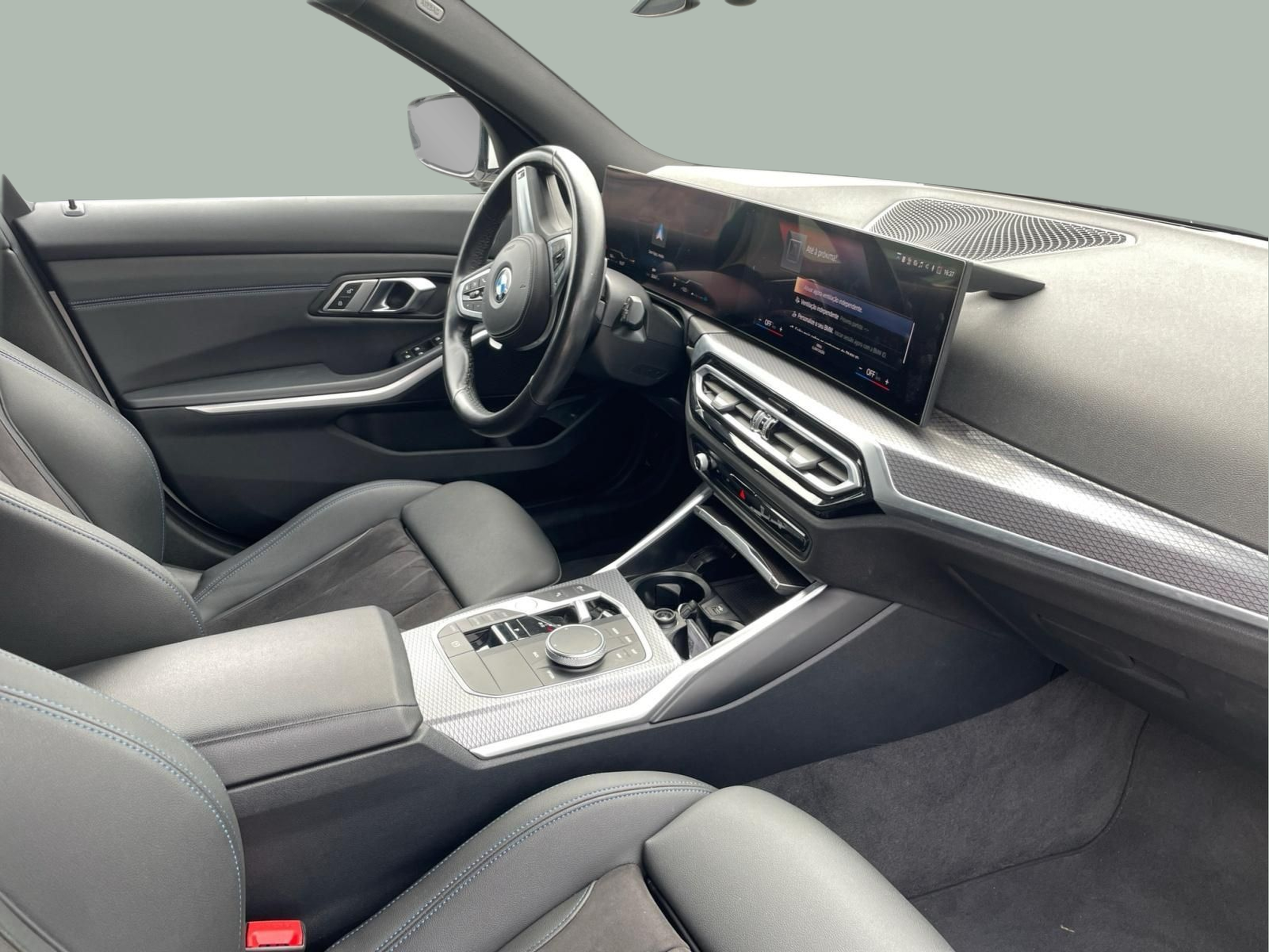 BMW Série 3 320d Touring color Gris. Año 2024. 140KW(190CV). Diesel. En concesionario MCoutinho - Bragança de Bragança