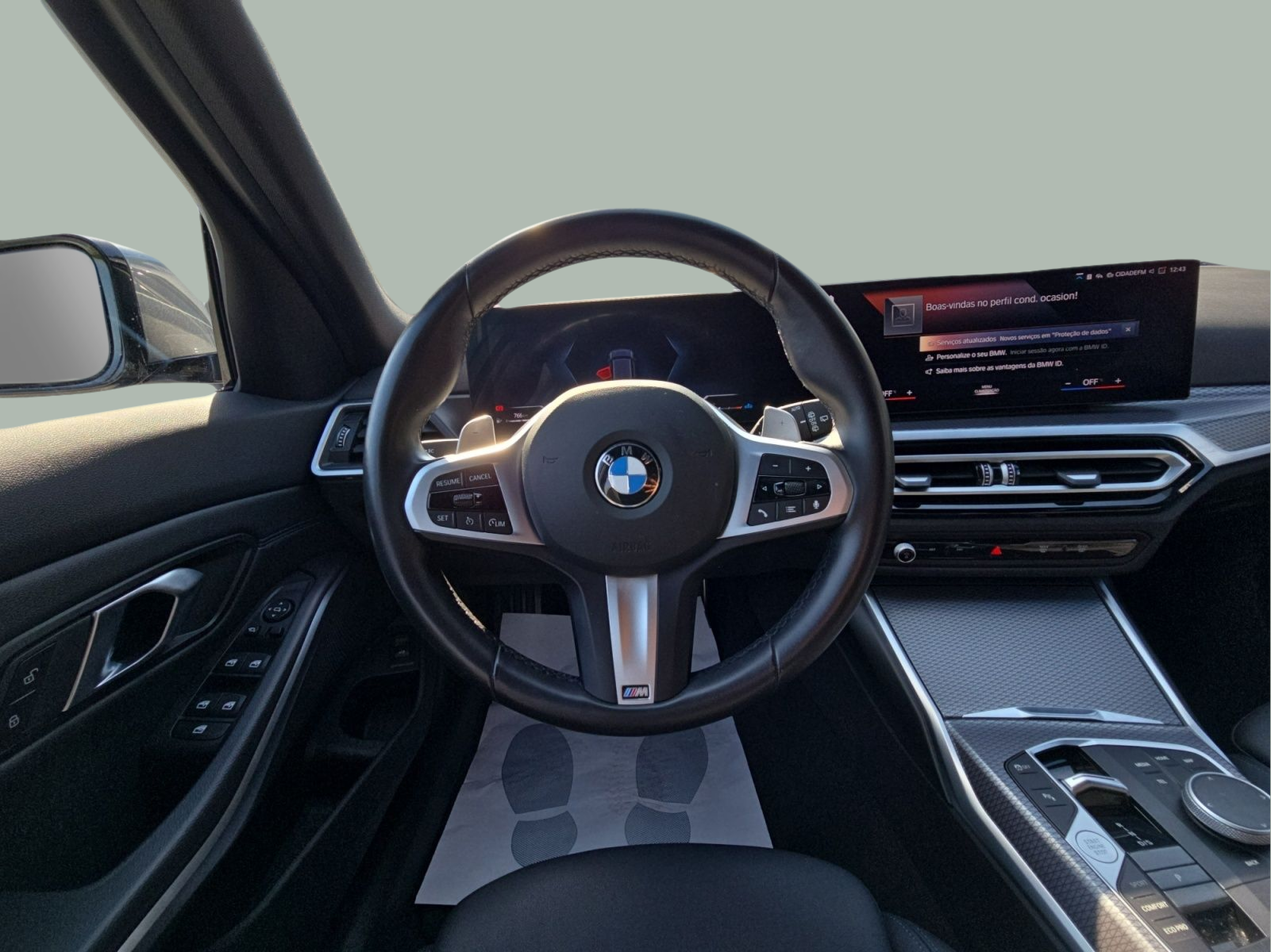 BMW Série 3 320d Touring color Gris. Año 2024. 140KW(190CV). Diesel. En concesionario MCoutinho Bomcar Coimbra de Coimbra