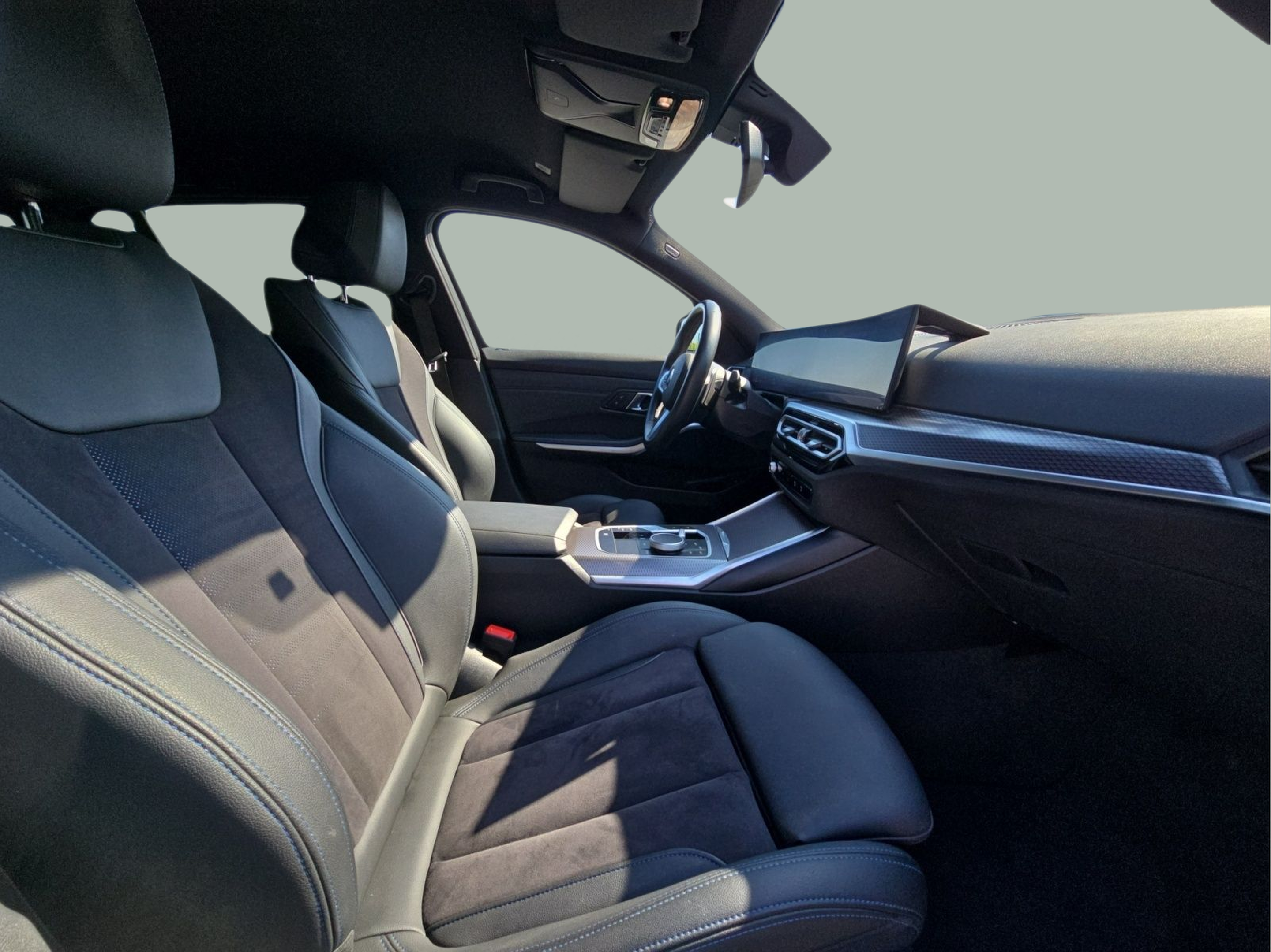 BMW Série 3 320d Touring color Gris. Año 2024. 140KW(190CV). Diesel. En concesionario MCoutinho Bomcar Coimbra de Coimbra