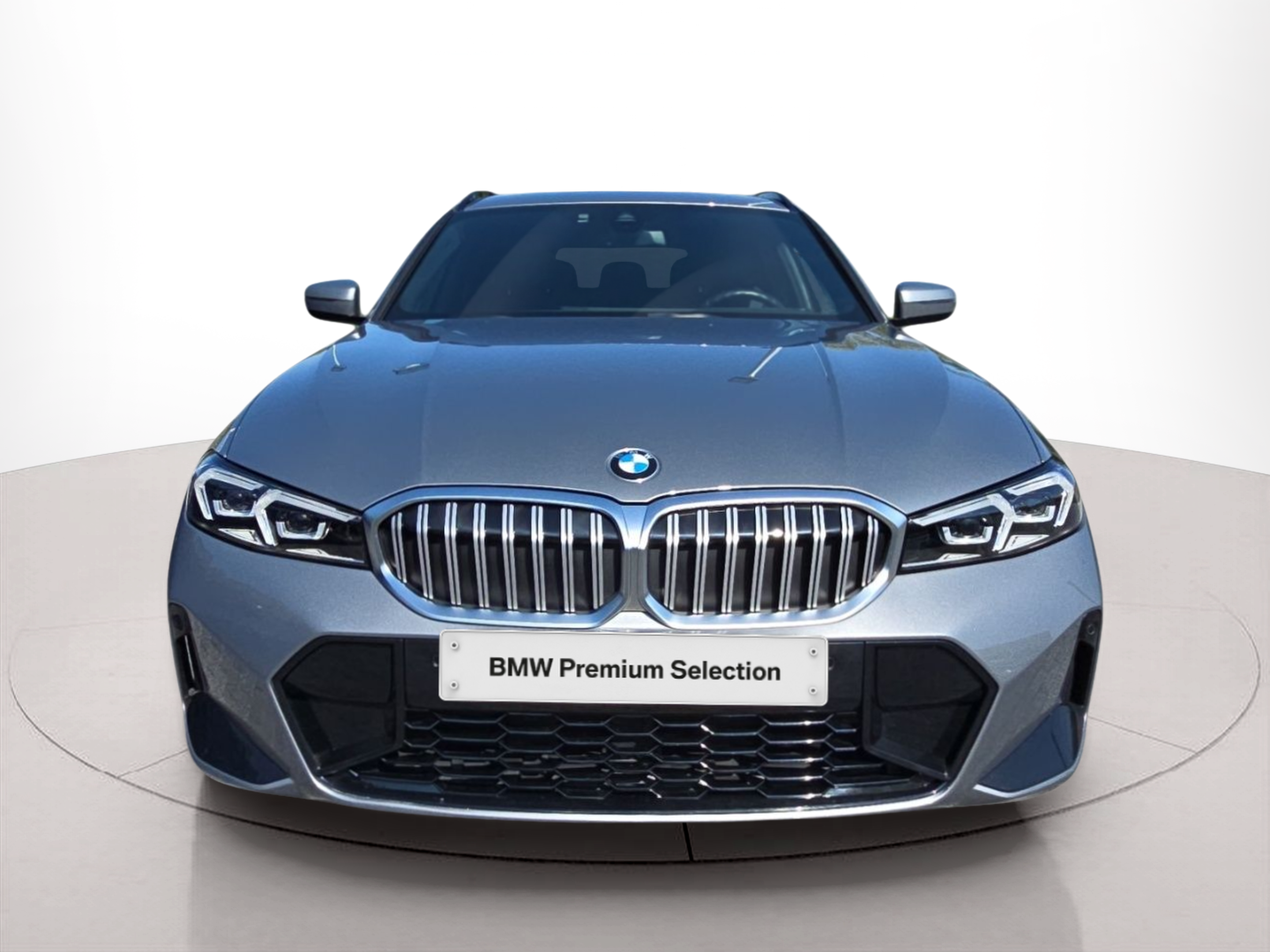 Fotos de BMW Série 3 320d Touring color Gris. Año 2024. 140KW(190CV). Diesel. En concesionario MCoutinho Bomcar Coimbra de Coimbra