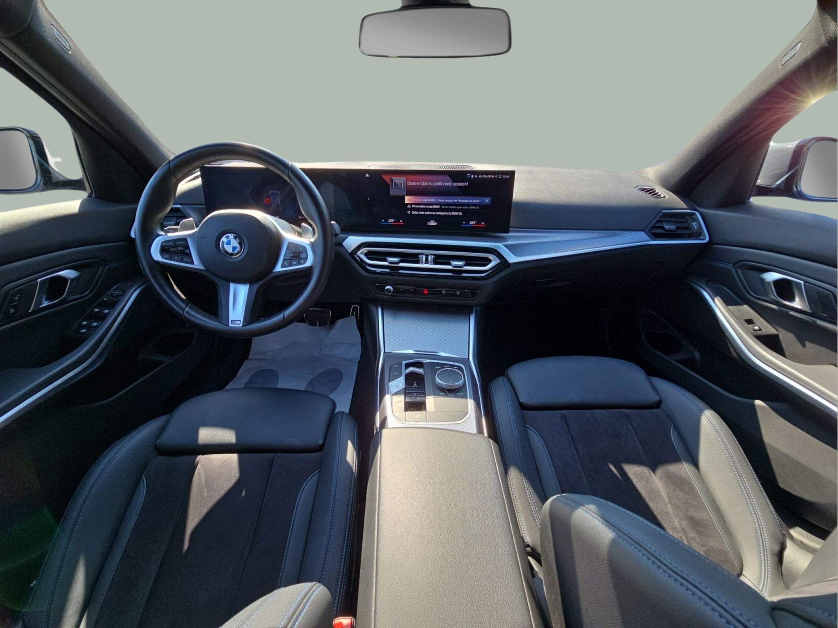 BMW Série 3 320d Touring color Gris. Año 2024. 140KW(190CV). Diesel. En concesionario MCoutinho Bomcar Coimbra de Coimbra