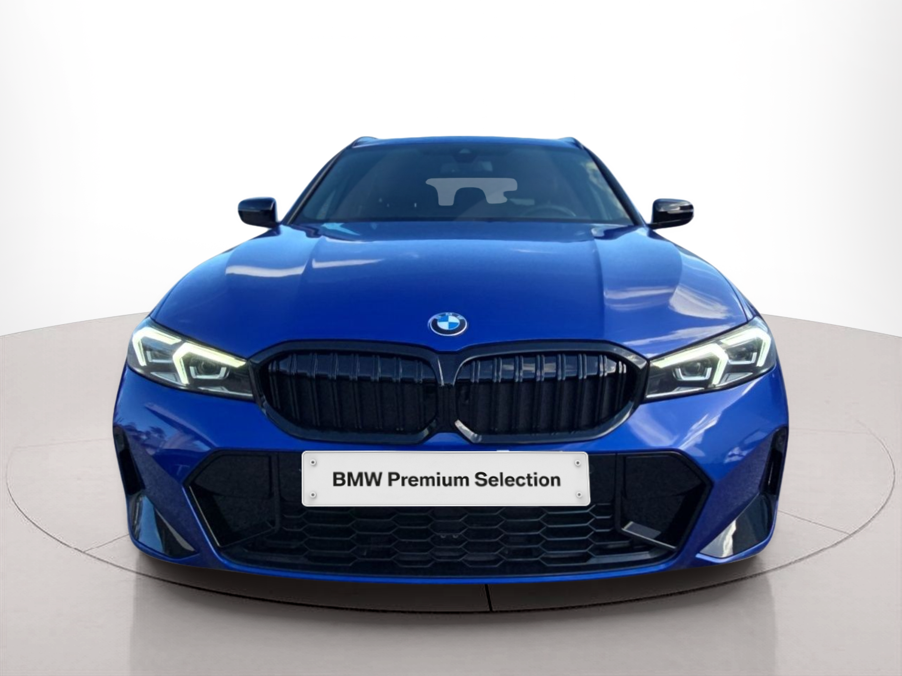 Fotos de BMW Série 3 320d Touring color Azul. Año 2024. 140KW(190CV). Diesel. En concesionario MCoutinho Bomcar Leiria de Leiria