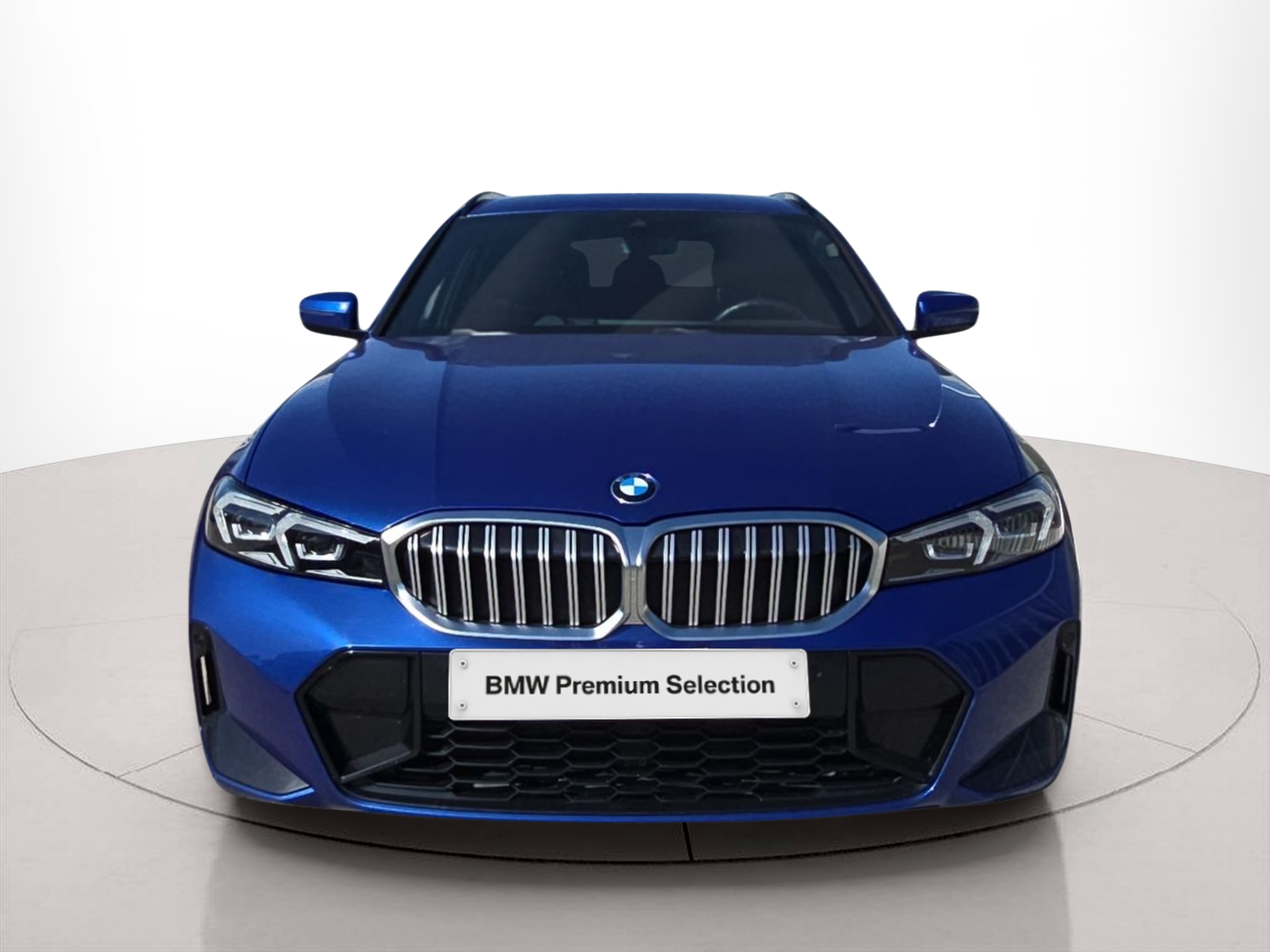 Fotos de BMW Série 3 320d Touring color Azul. Año 2024. 140KW(190CV). Diesel. En concesionario MCoutinho Bomcar Leiria de Leiria