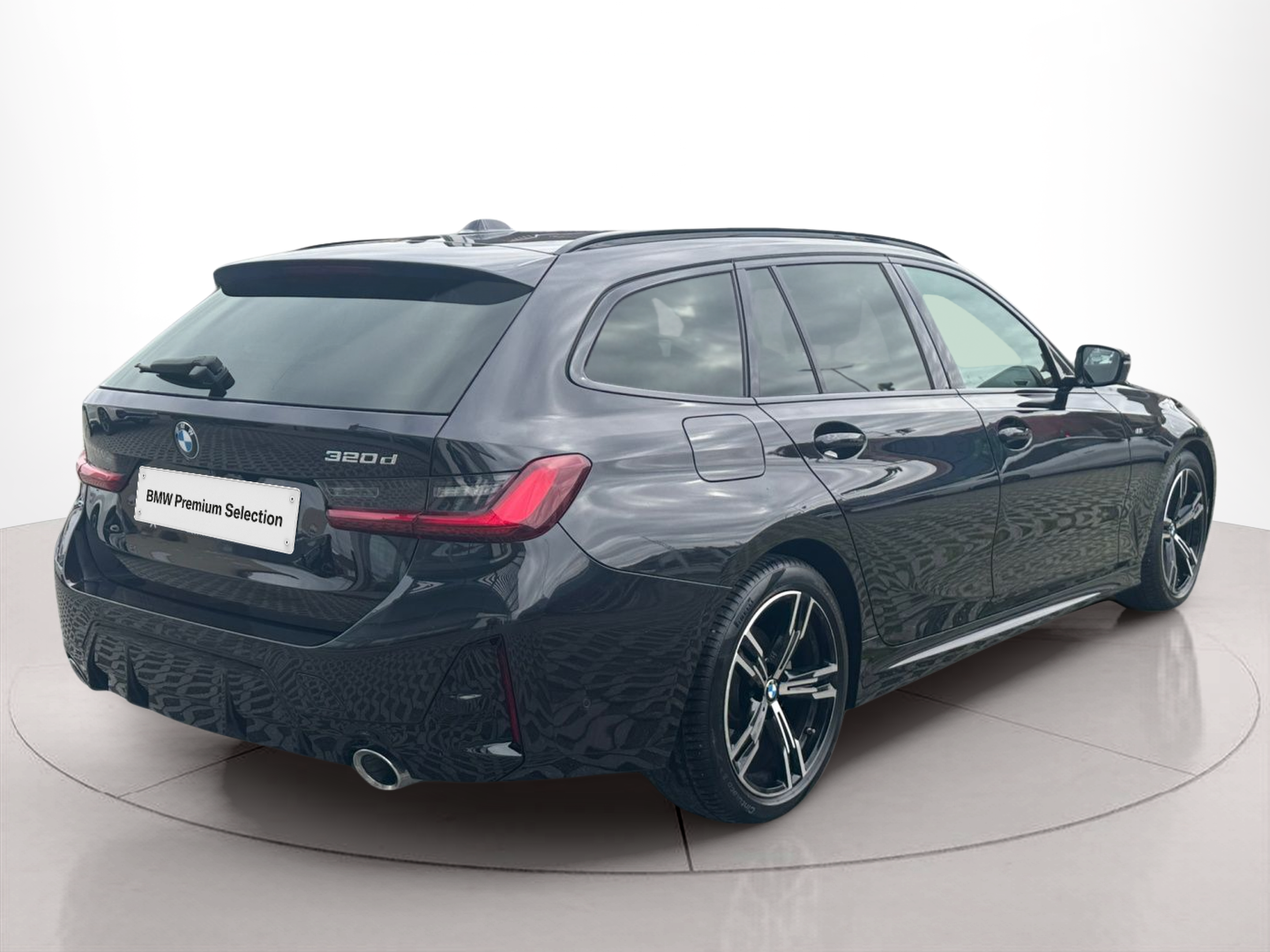 BMW Série 3 320d Touring color Negro. Año 2024. 140KW(190CV). Diesel. En concesionario MCoutinho Bomcar Coimbra de Coimbra