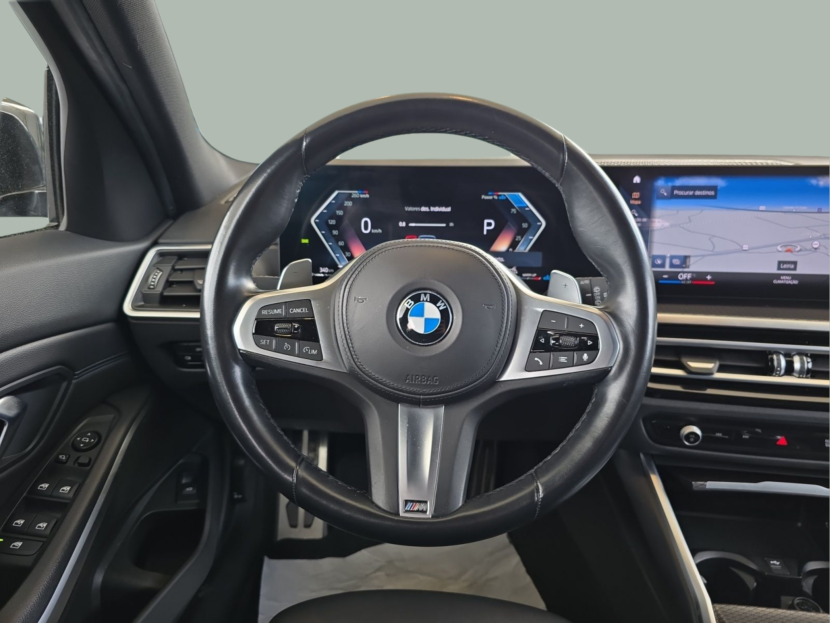 BMW Série 3 320d Touring color Negro. Año 2024. 140KW(190CV). Diesel. En concesionario MCoutinho Bomcar Coimbra de Coimbra