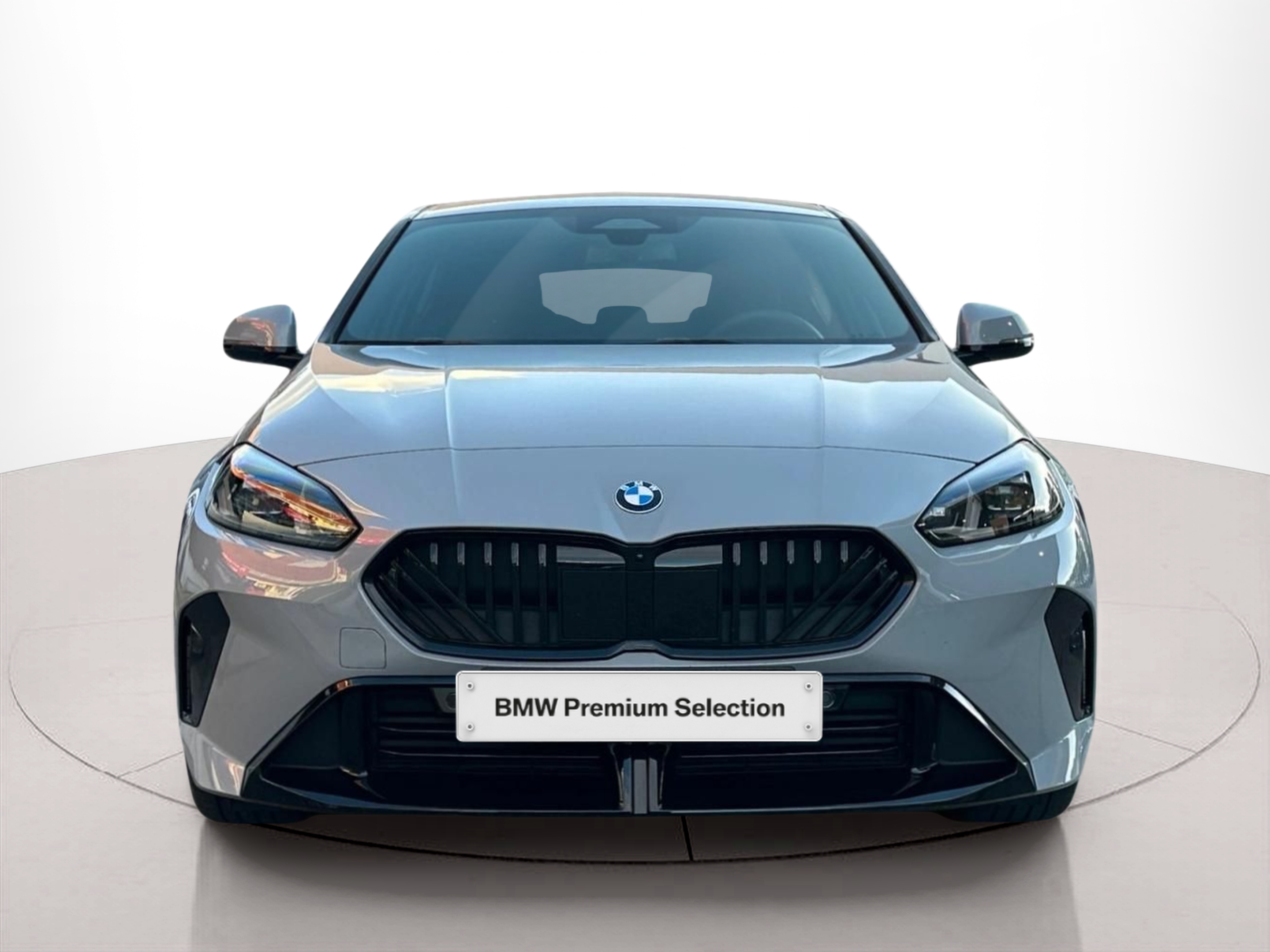 Fotos de BMW Série 1 120d color Gris. Año 2026. 120KW(163CV). Diesel. En concesionario MCoutinho - Vila Real de Vila Real