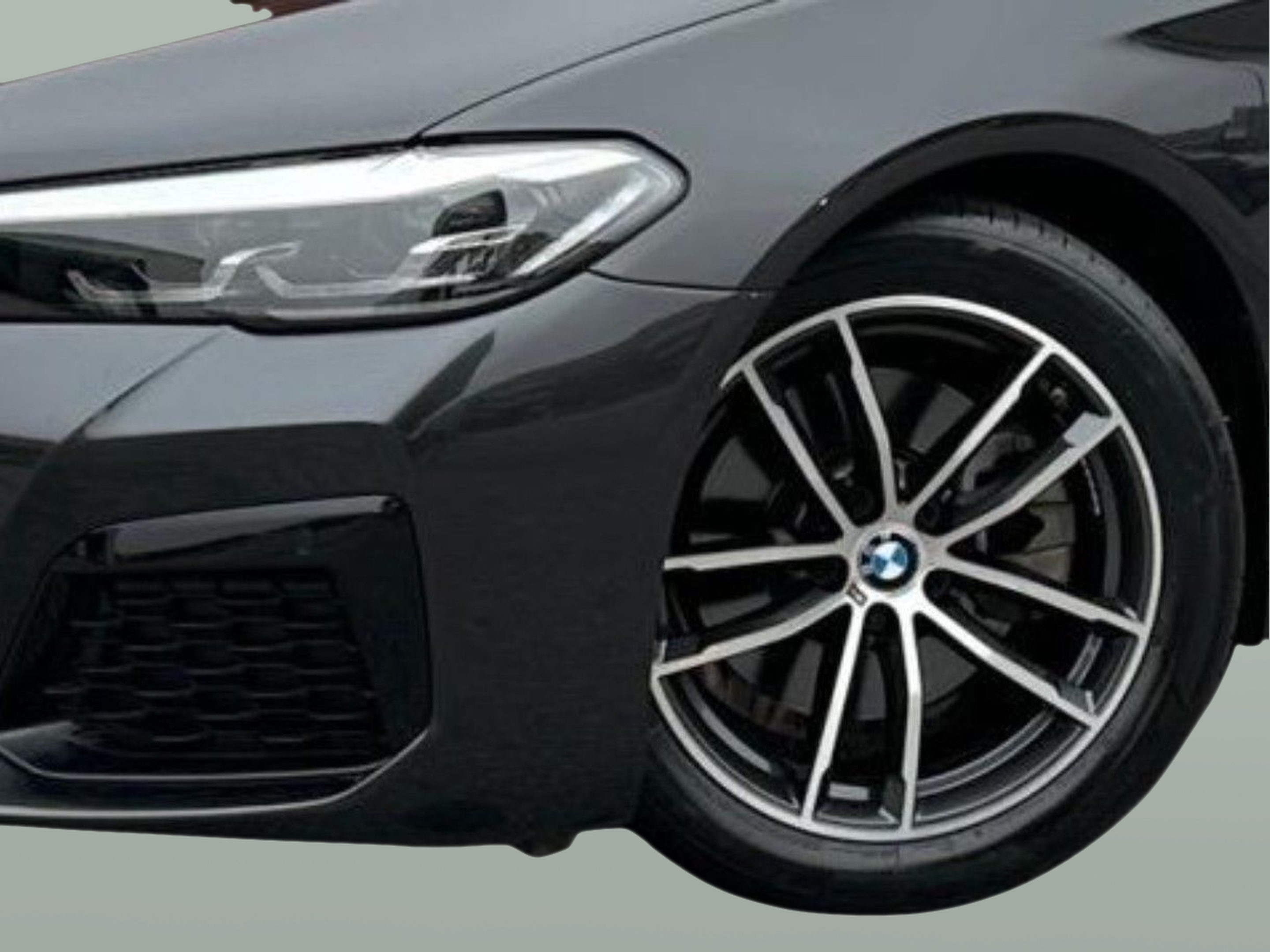 BMW Série 5 520d Touring color Gris. Año 2023. 140KW(190CV). Diesel. En concesionario MCoutinho Bomcar Coimbra de Coimbra